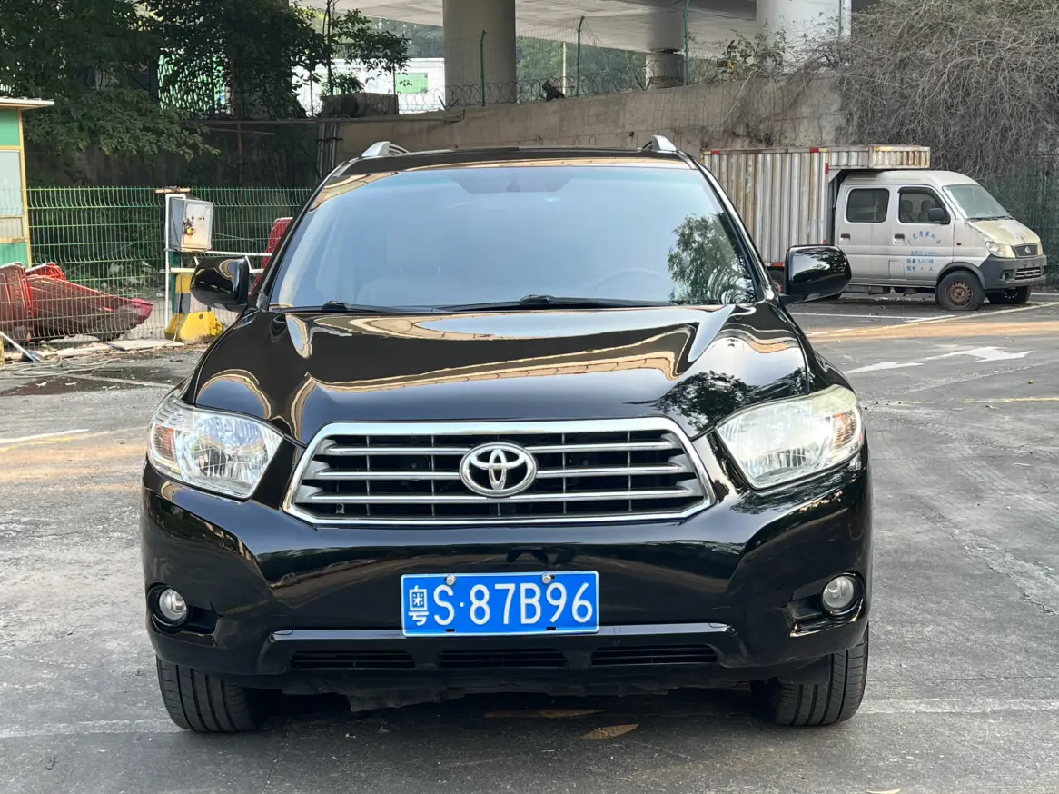 Toyota Highlander  из Китая