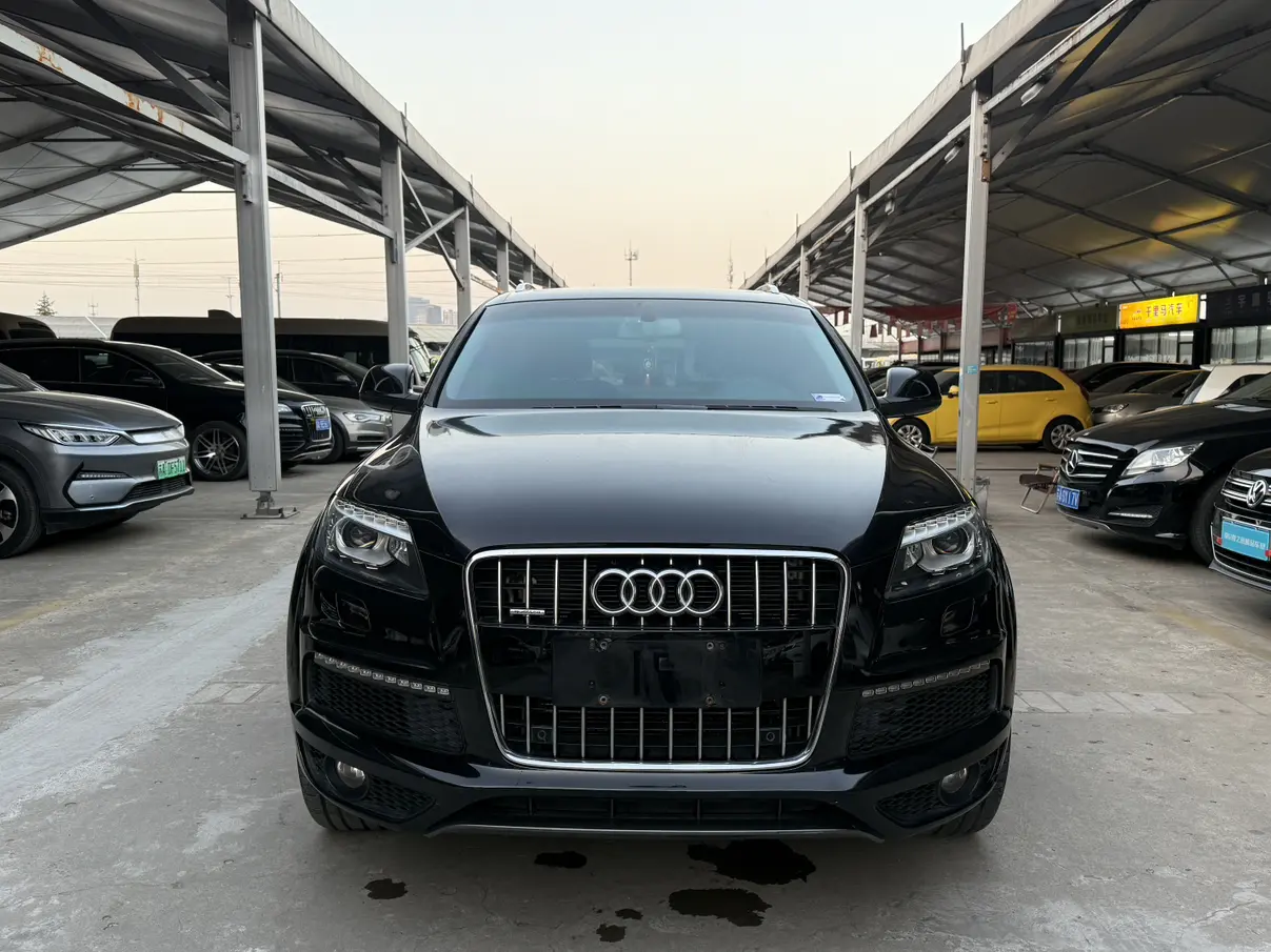 Audi Q7  из Китая
