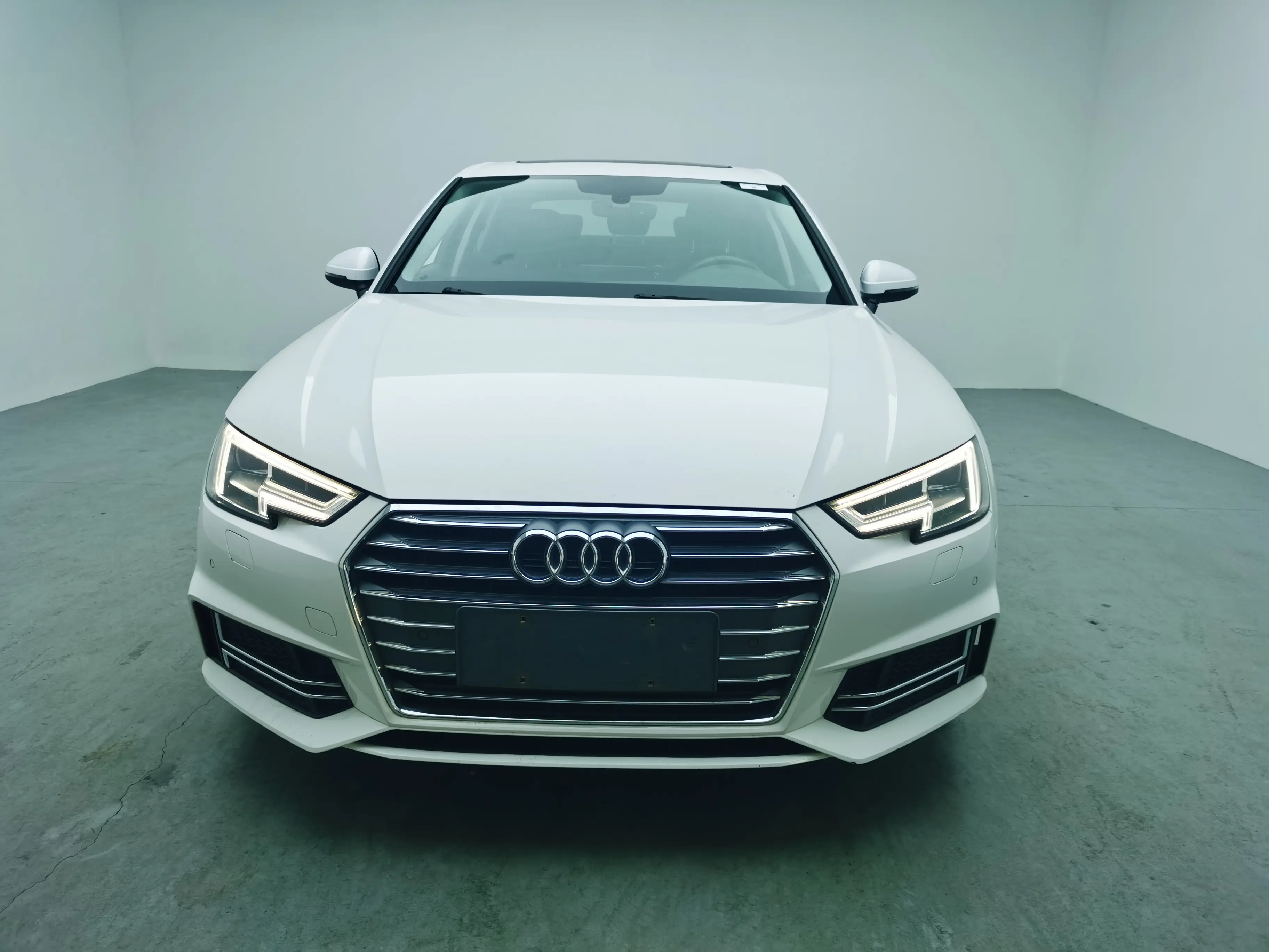 Audi A4L  из Китая