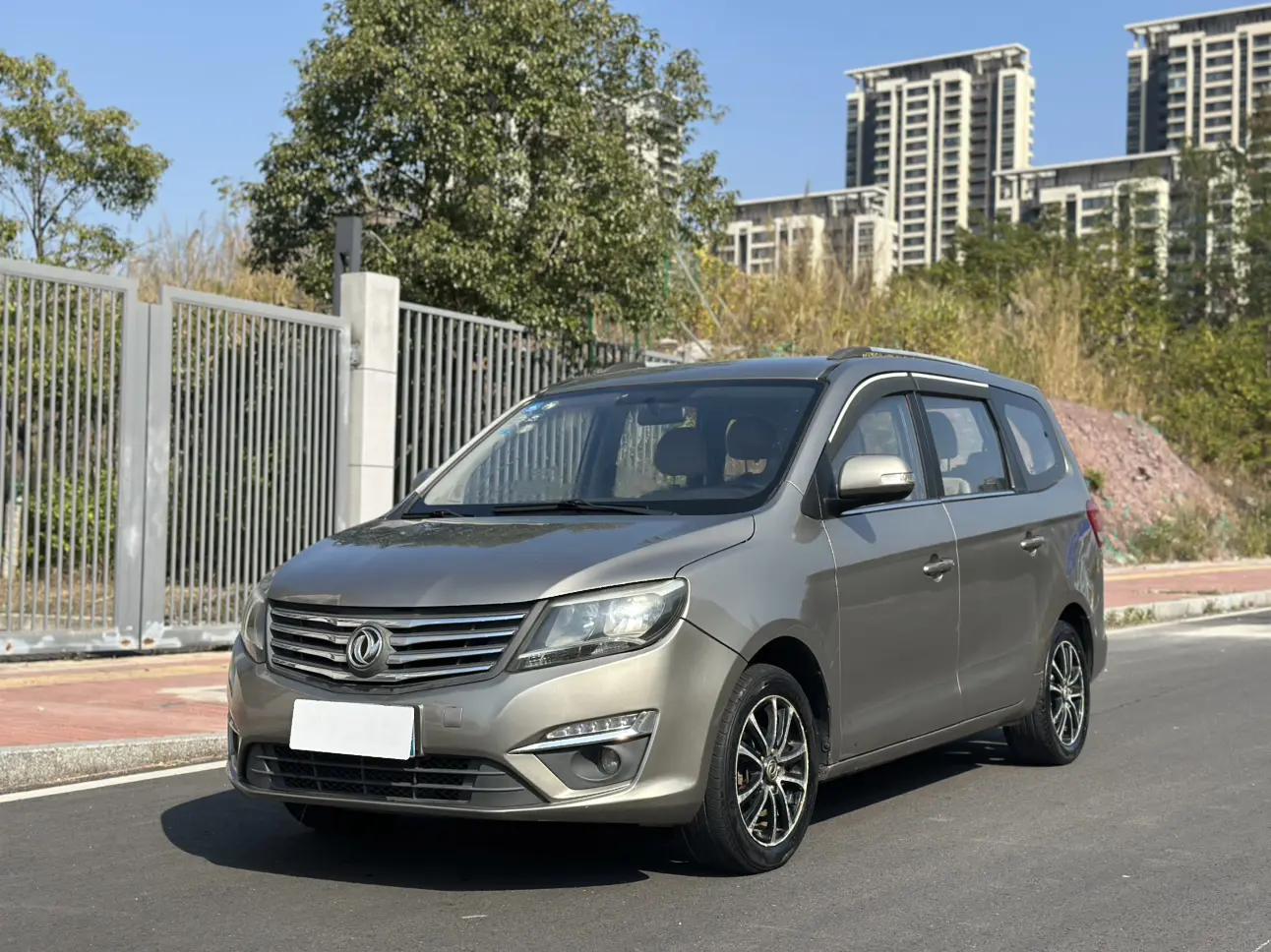 Forthing Fengxing S500  из Китая