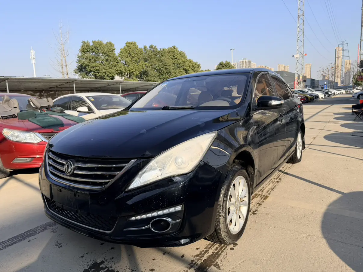 Forthing Jingyi S50  из Китая