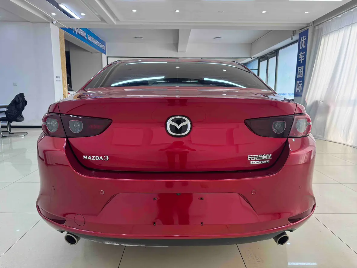 Mazda Axela (Mazda3)  из Китая