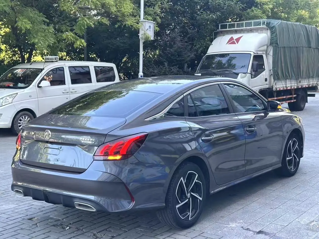 MG 5  из Китая