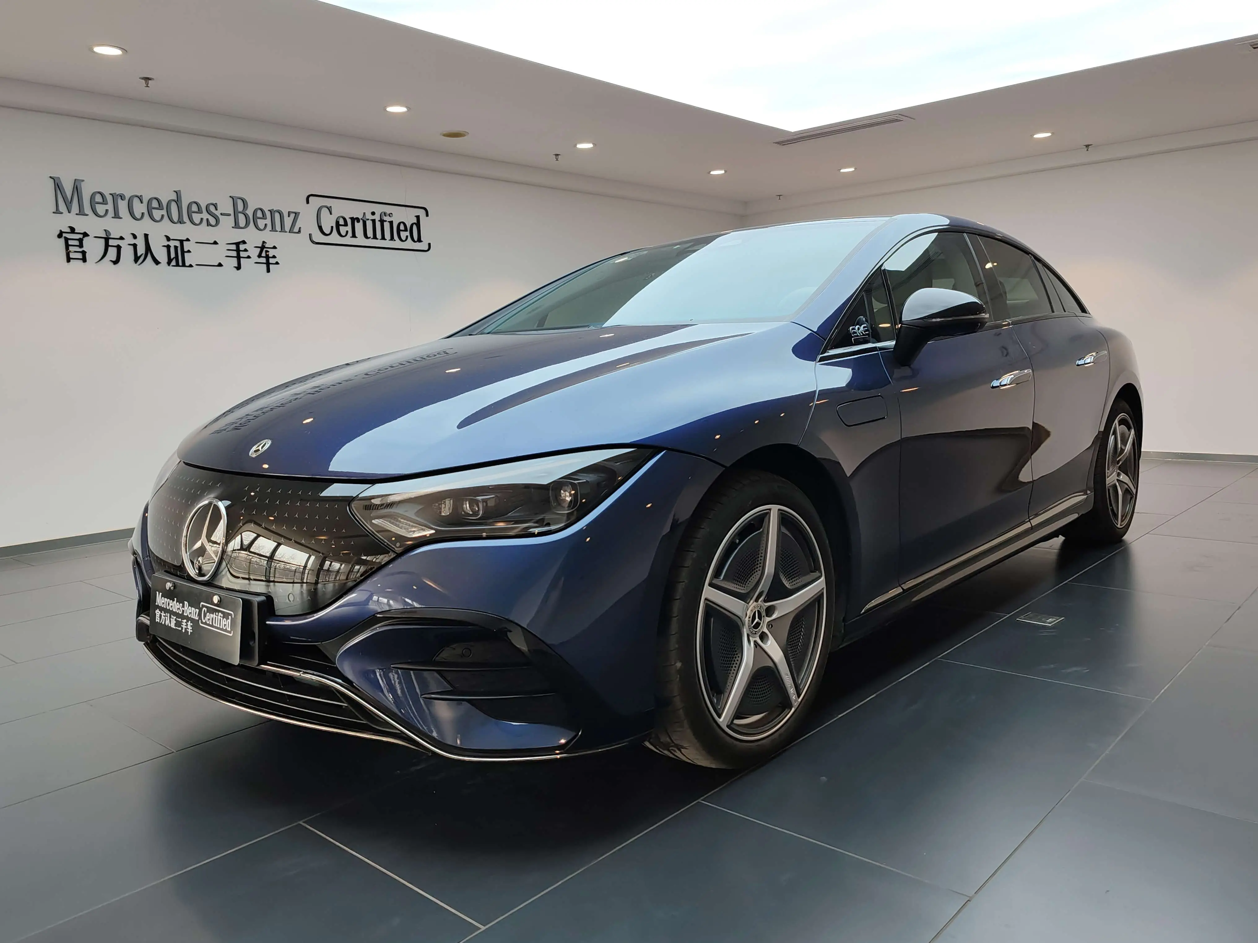 Mercedes-Benz EQE  из Китая