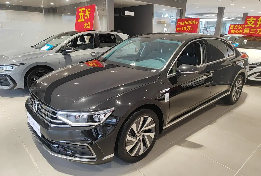 Volkswagen Magotan PHEV  из Китая