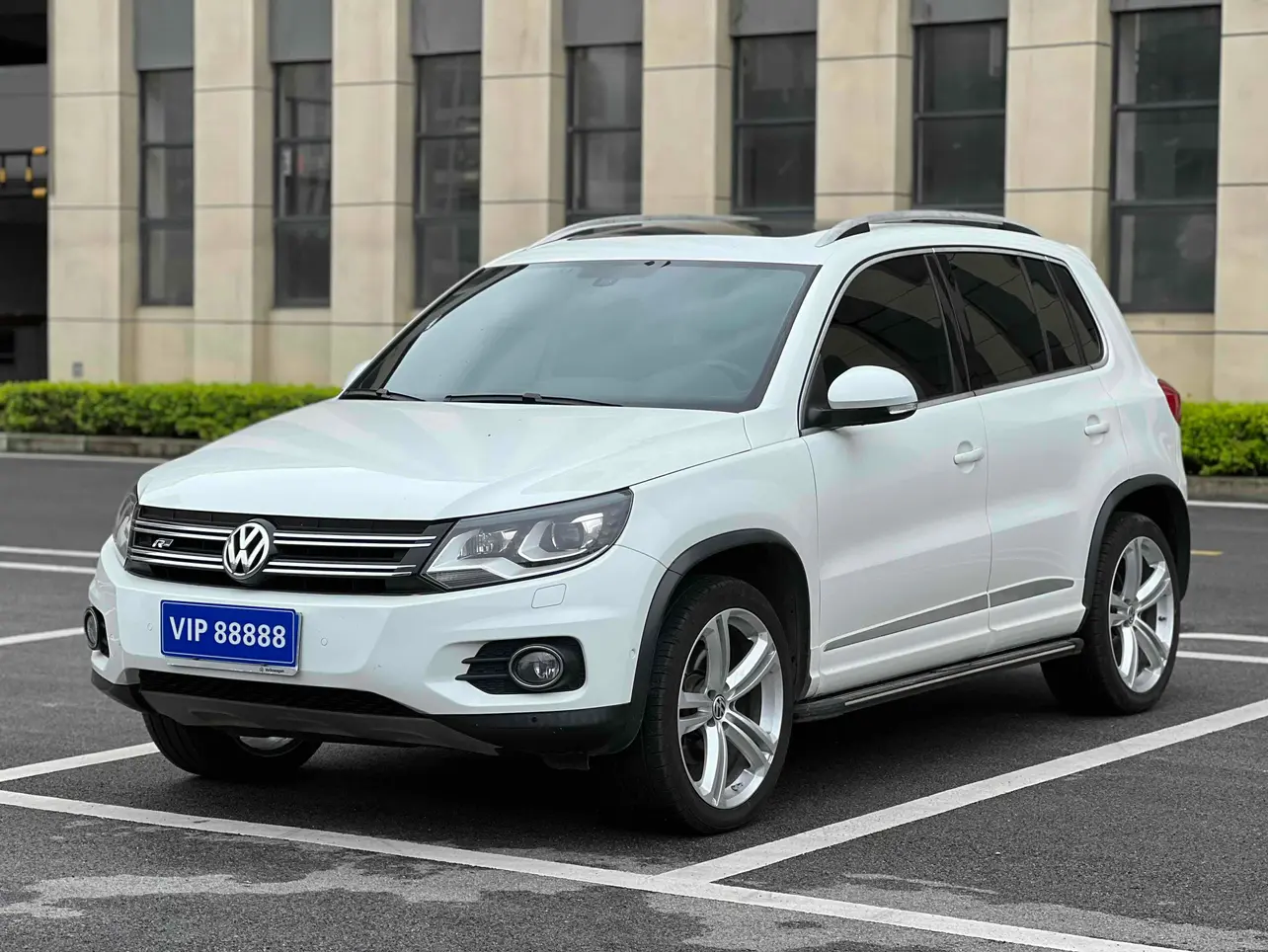 Volkswagen Tiguan  из Китая
