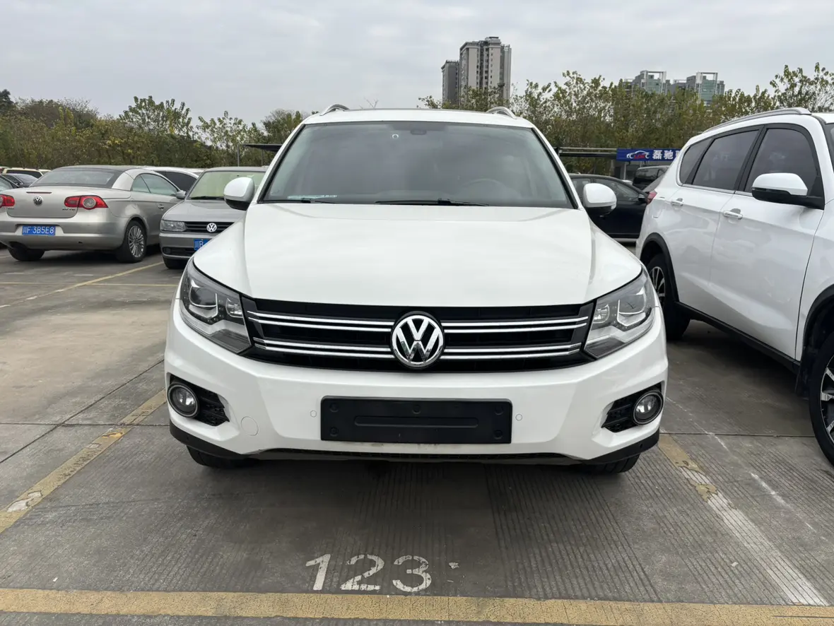 Volkswagen Tiguan  из Китая