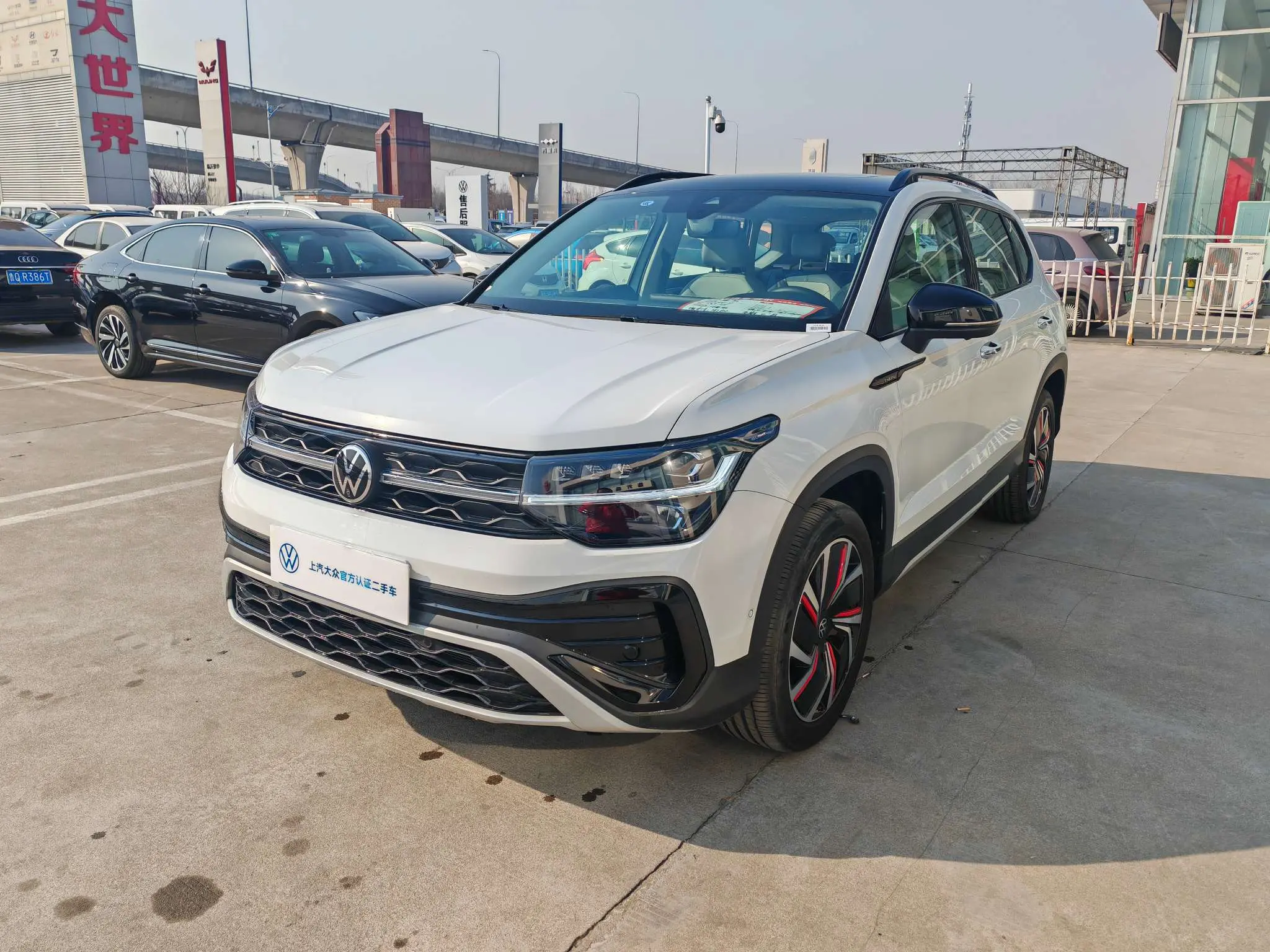 Volkswagen Tharu  из Китая