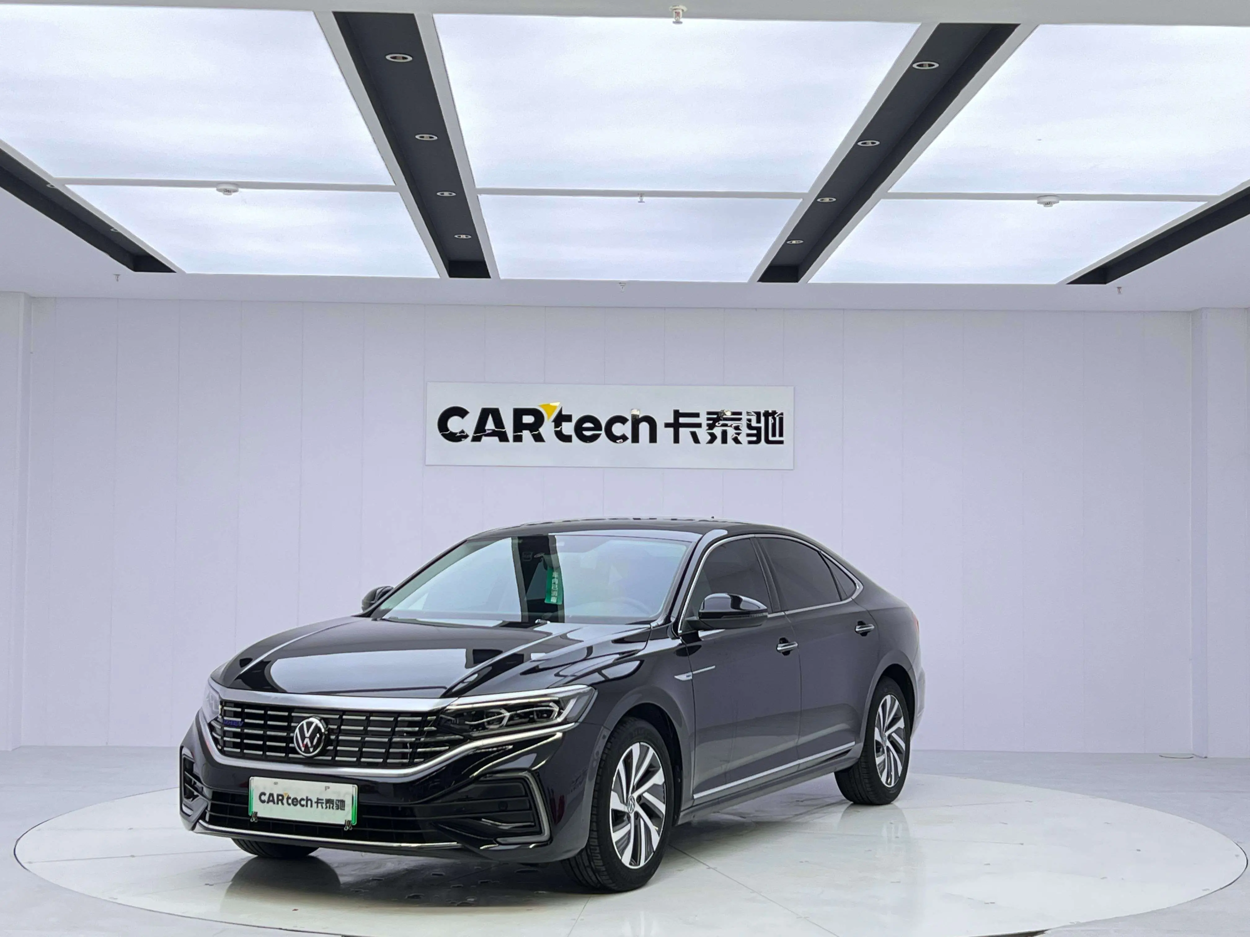 Volkswagen Passat PHEV  из Китая