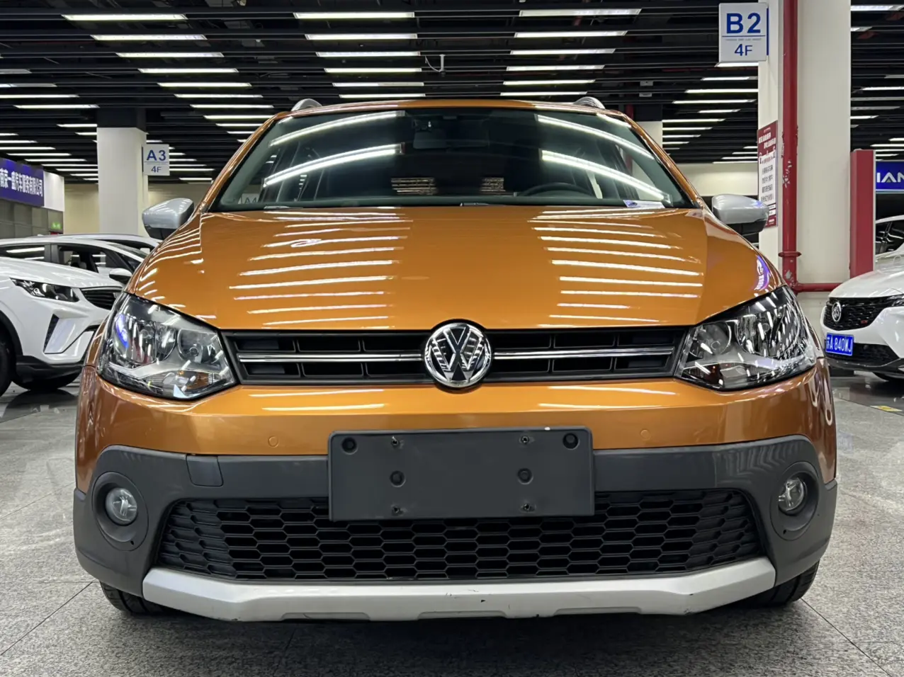 Volkswagen Polo  из Китая