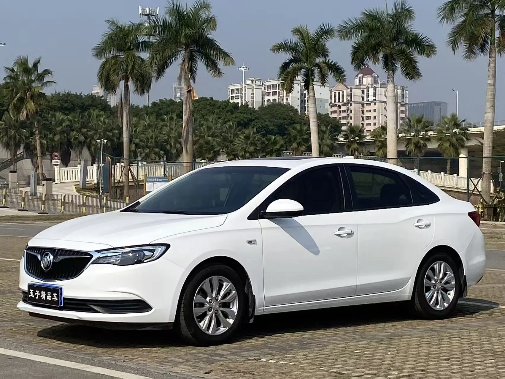 Buick Yinglang
