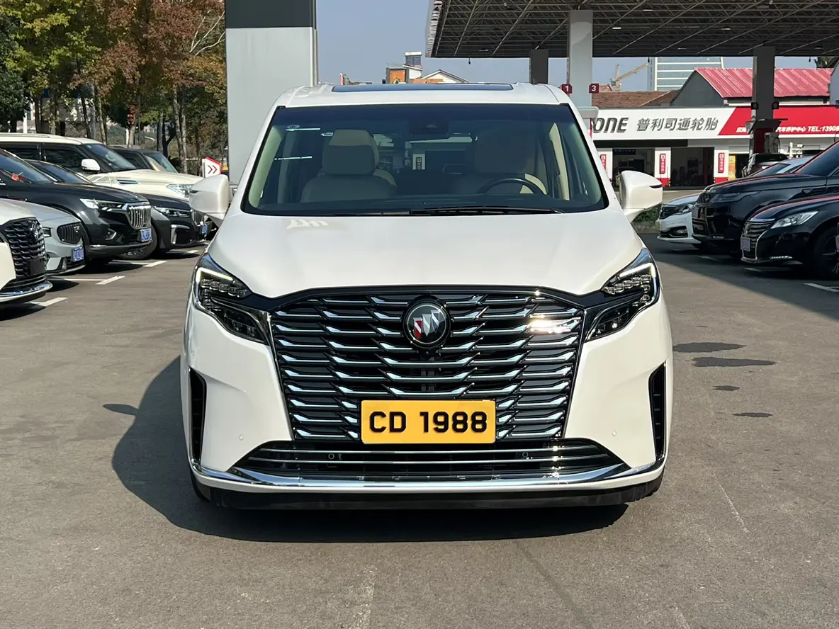 Buick GL8  из Китая