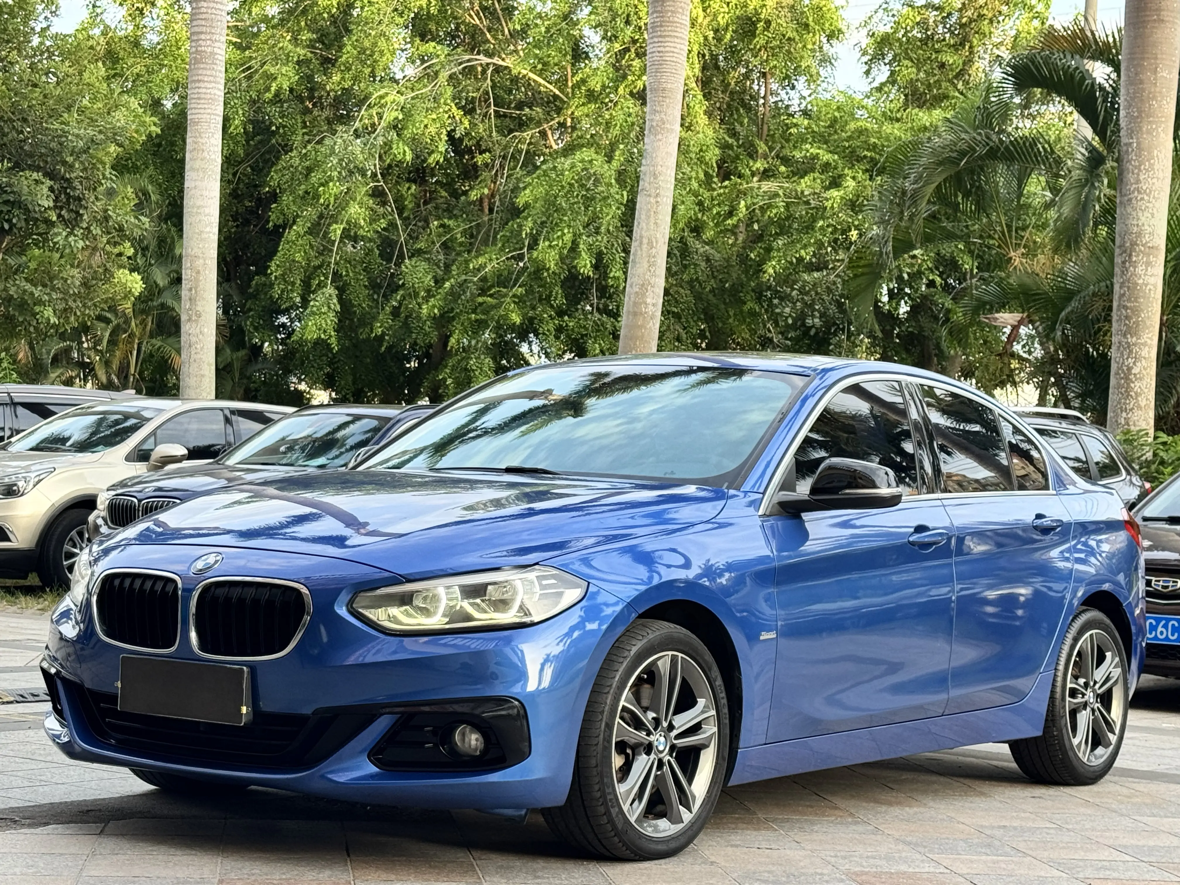 BMW 1 Series  из Китая