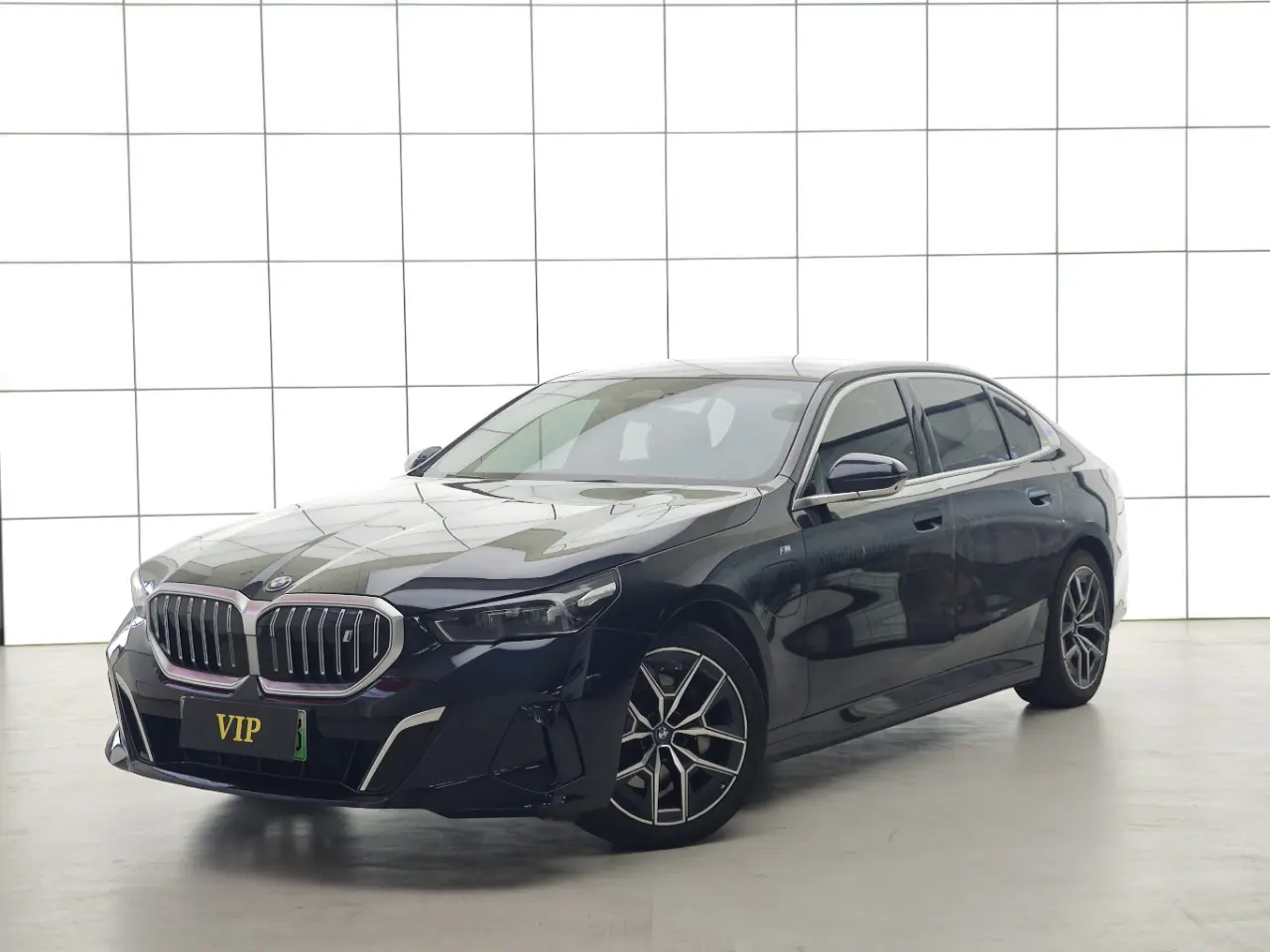 BMW i5  из Китая