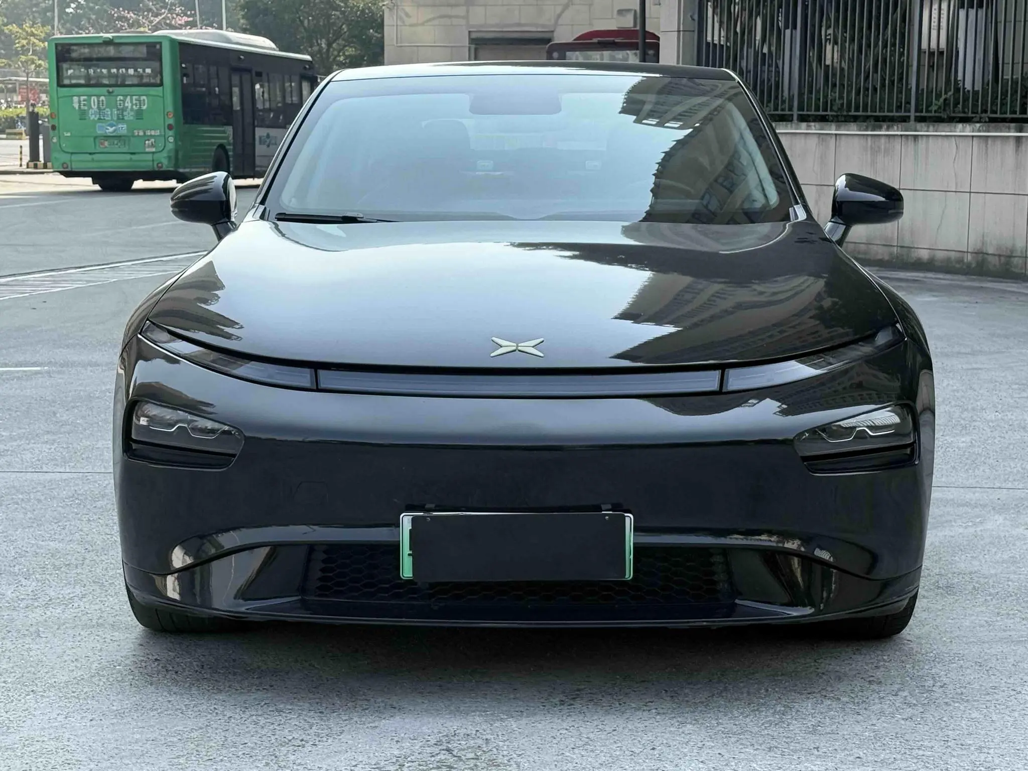 Xpeng P7  из Китая