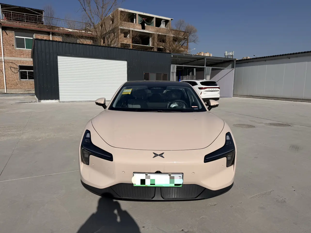 Xpeng Xiaopeng MONA M03  из Китая