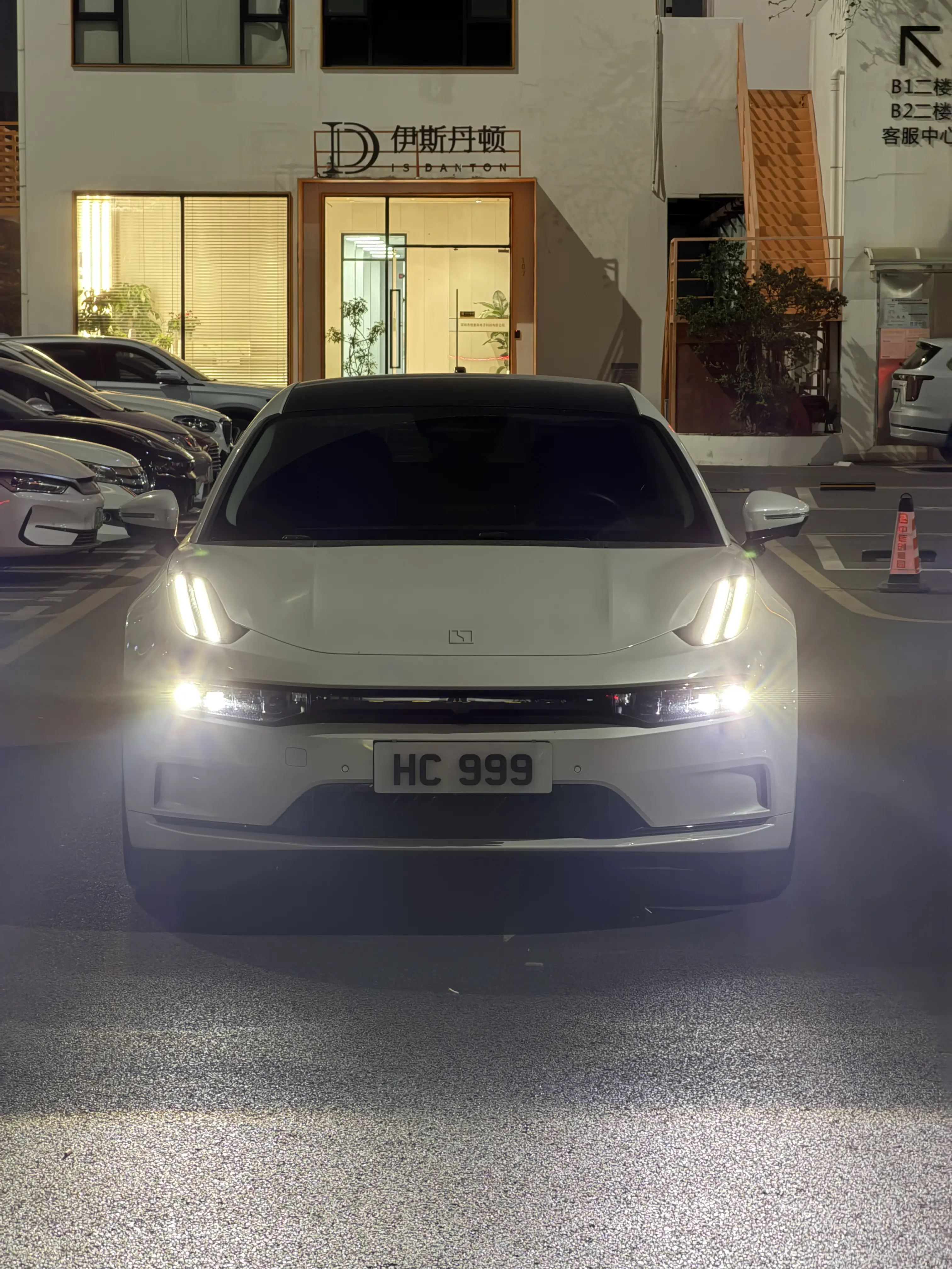 ZEEKR 001  из Китая