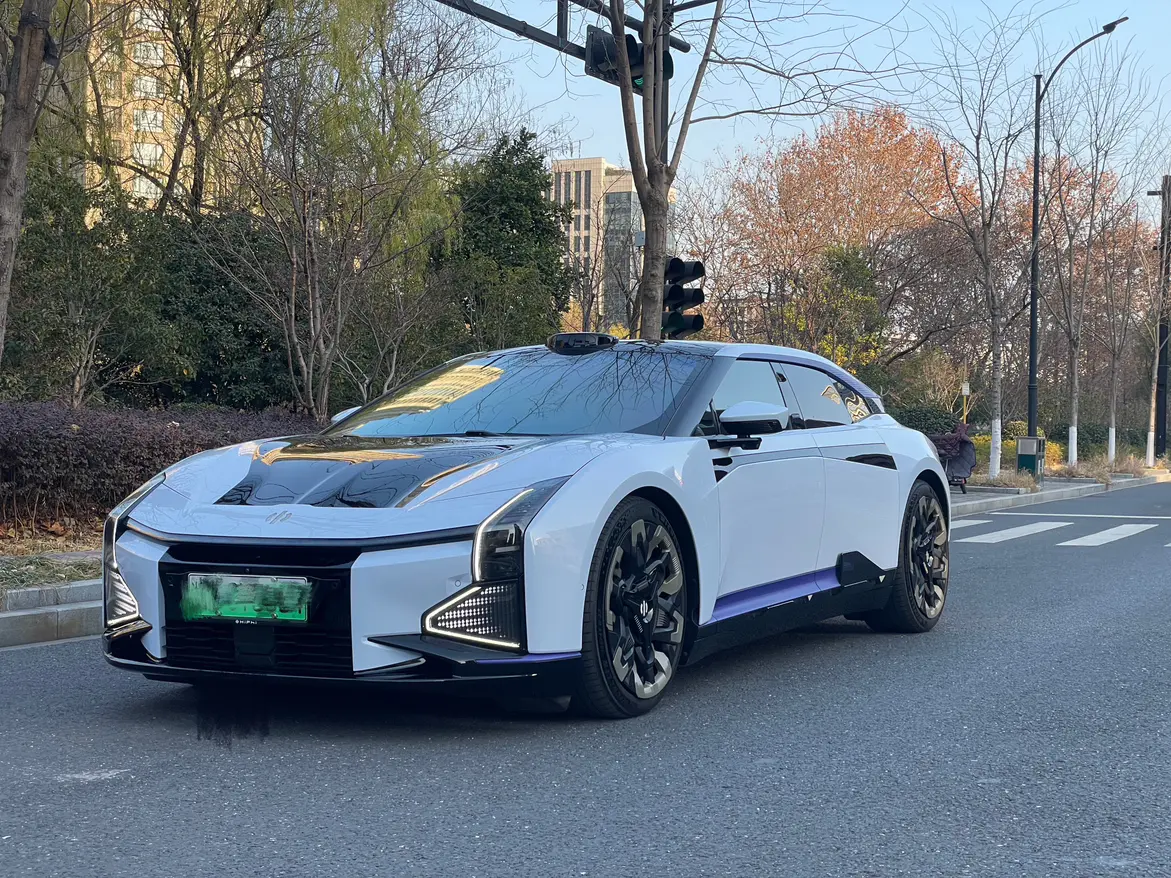 HiPhi Z  из Китая