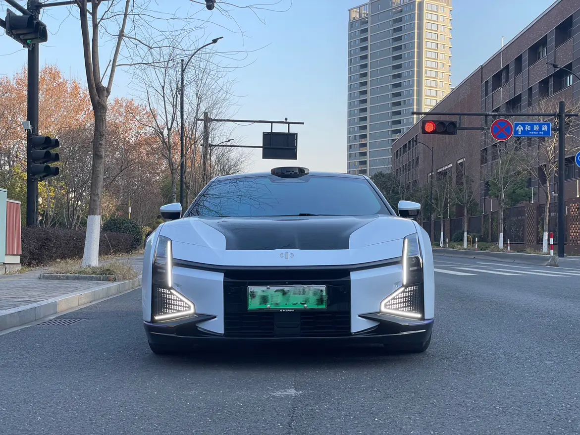 HiPhi Z  из Китая