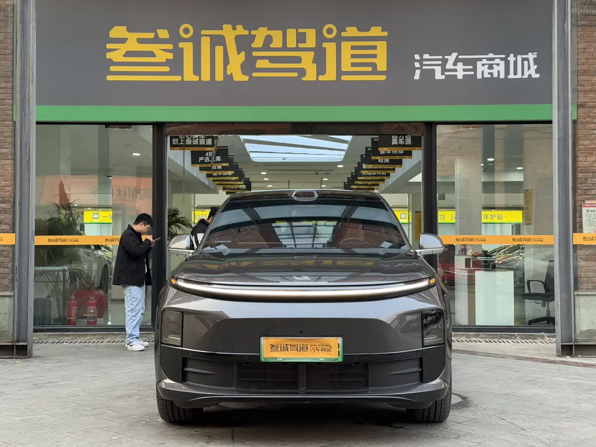 Li L6 (Ideal L6)  из Китая