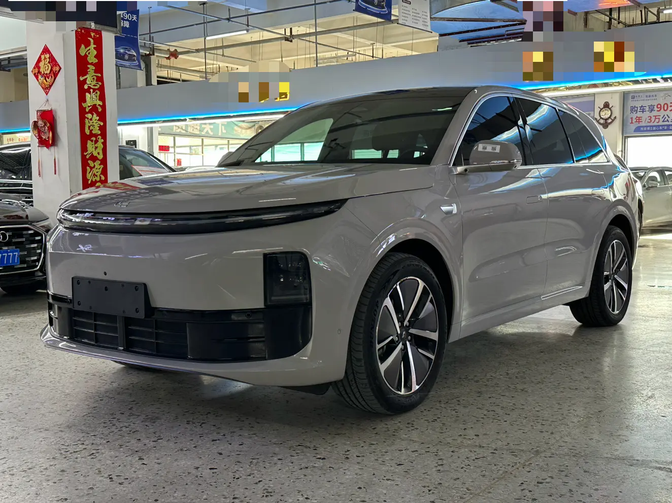 Li L6 (Ideal L6)  из Китая