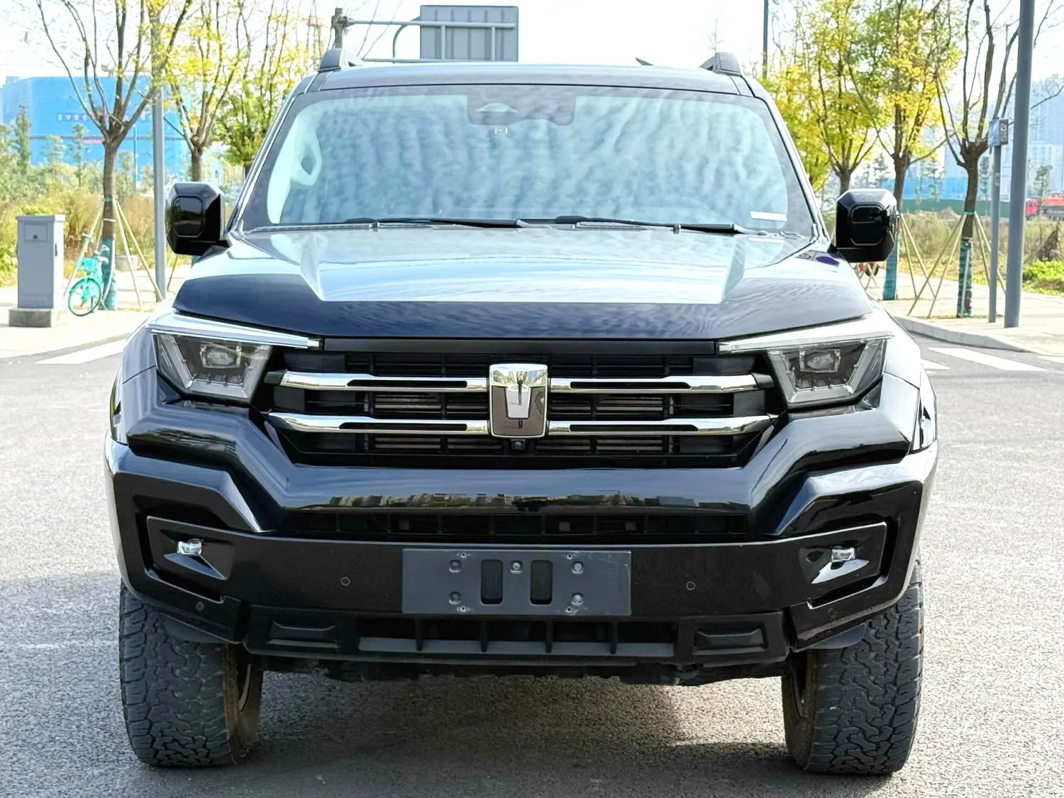 Tank 400 Hi4-T  из Китая