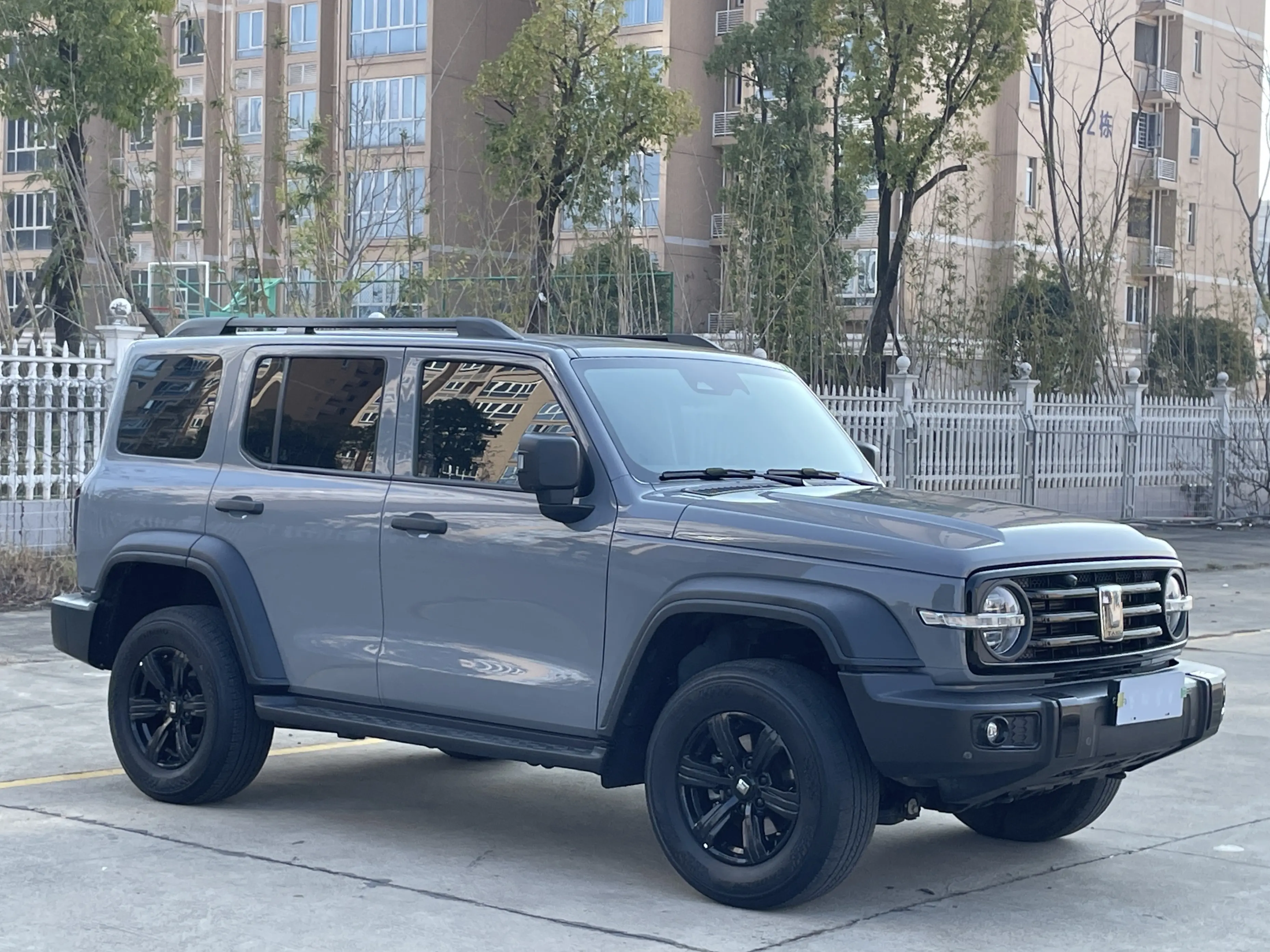 Tank 300  из Китая