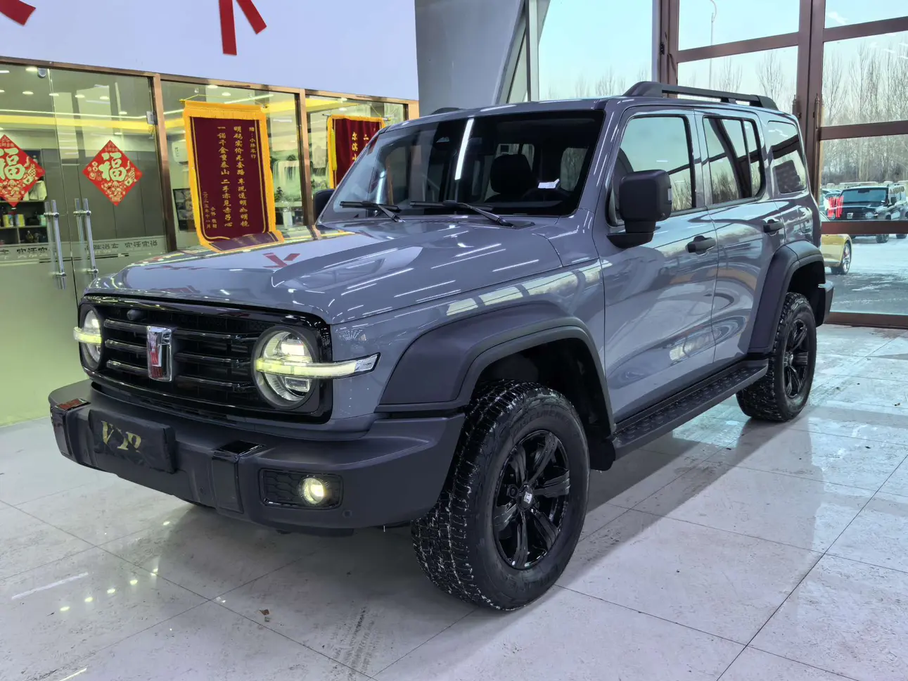 Tank 300  из Китая