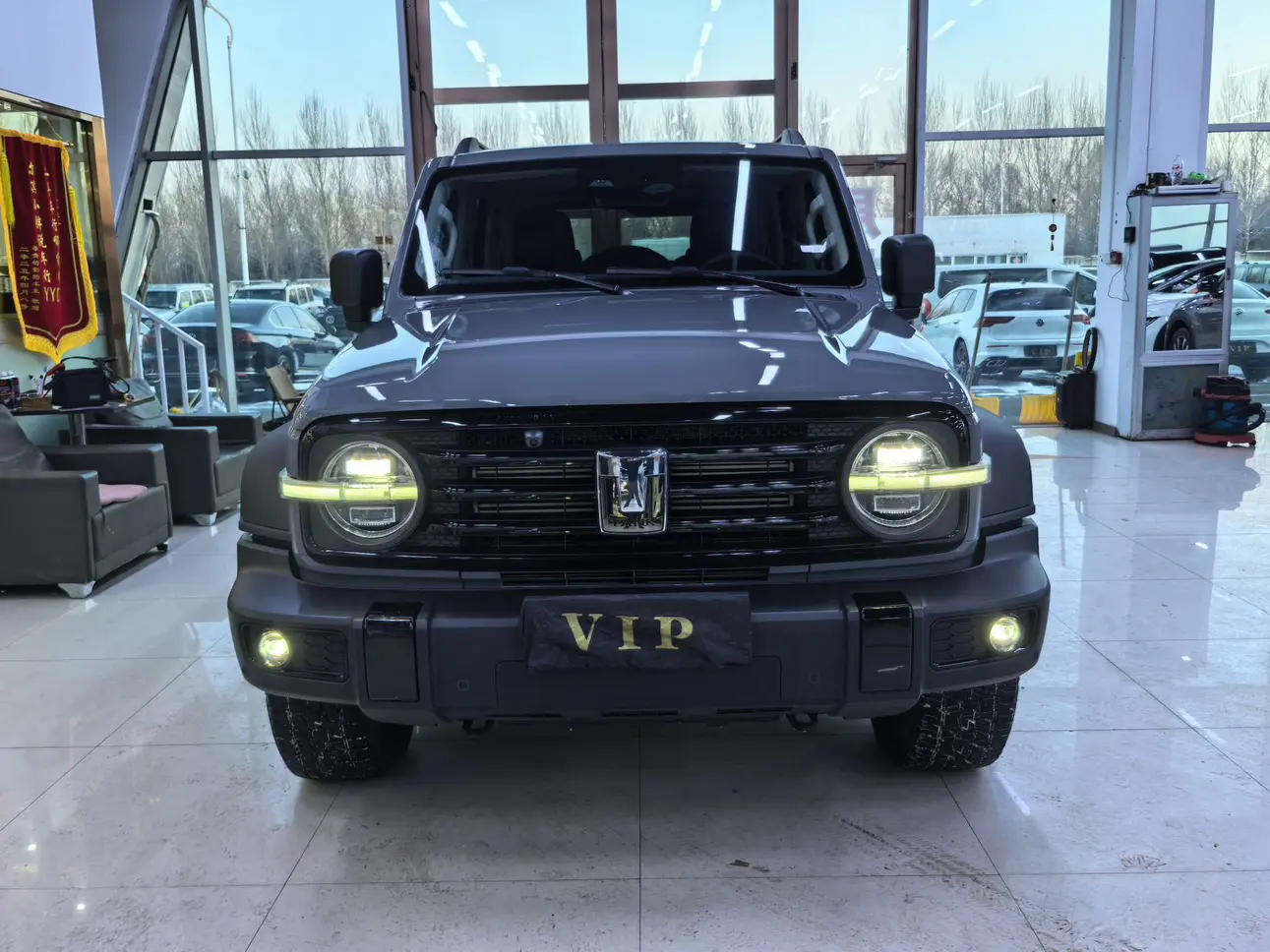 Tank 300  из Китая