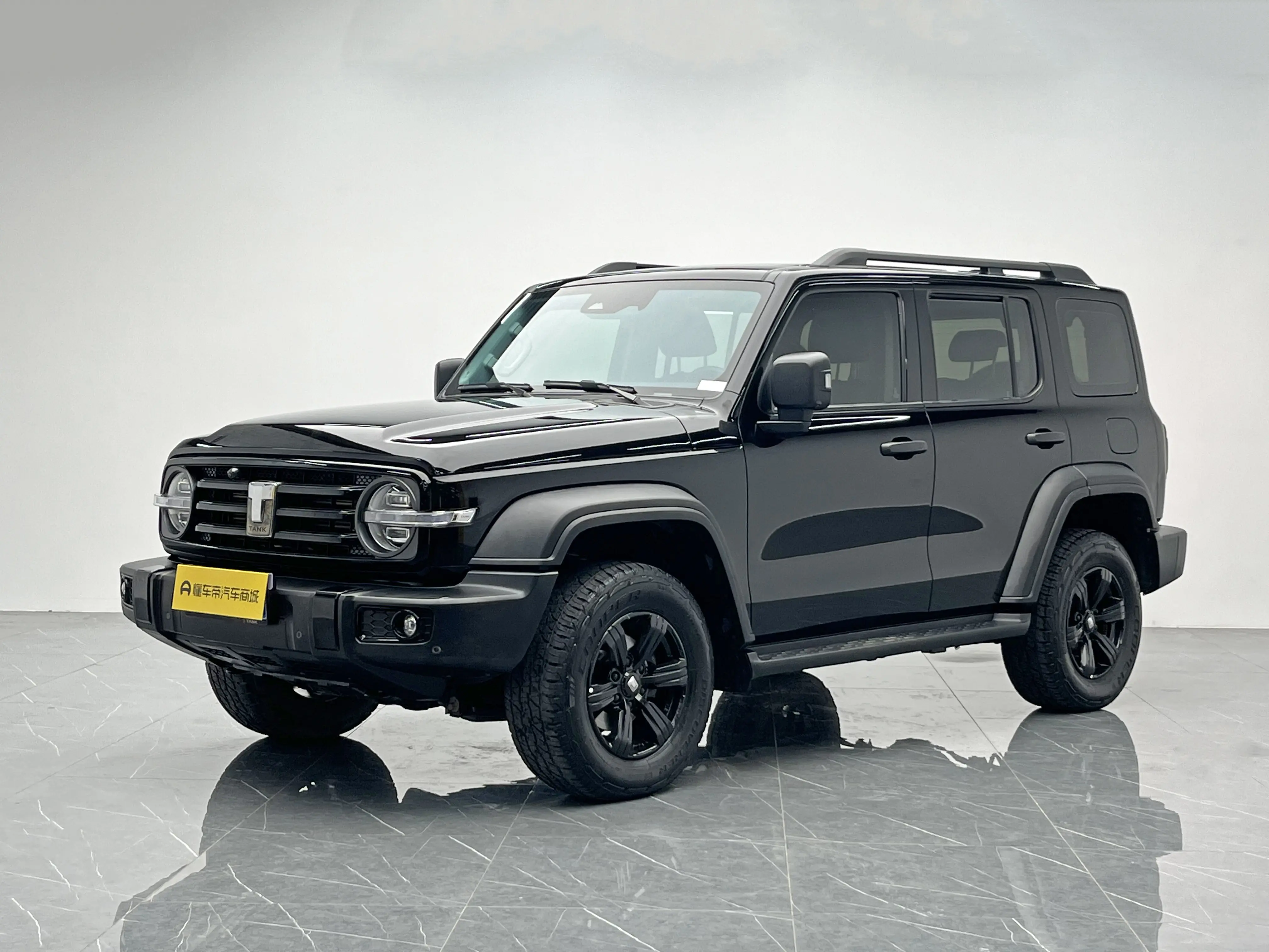 Tank 300  из Китая