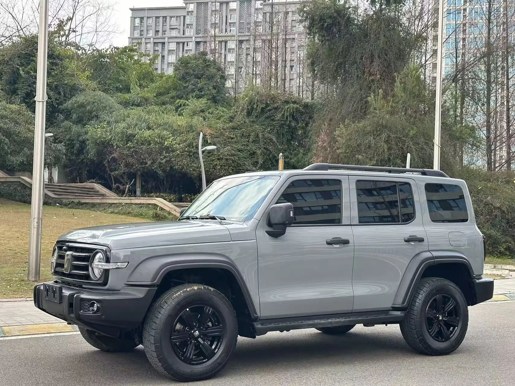 Tank 300  из Китая