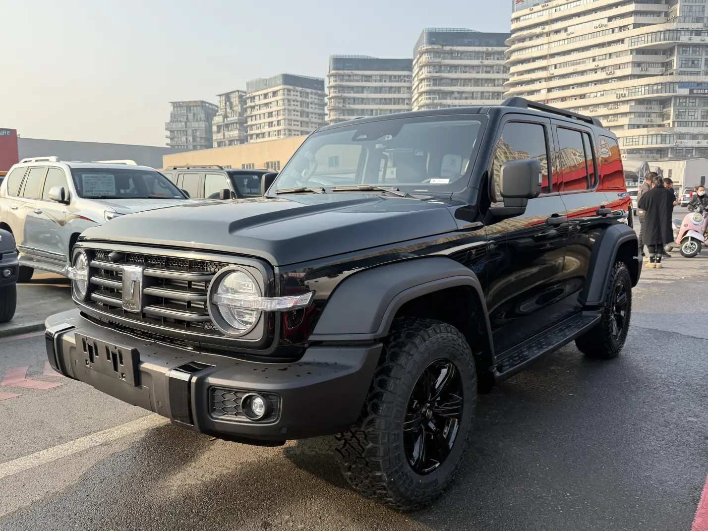 Tank 300  из Китая