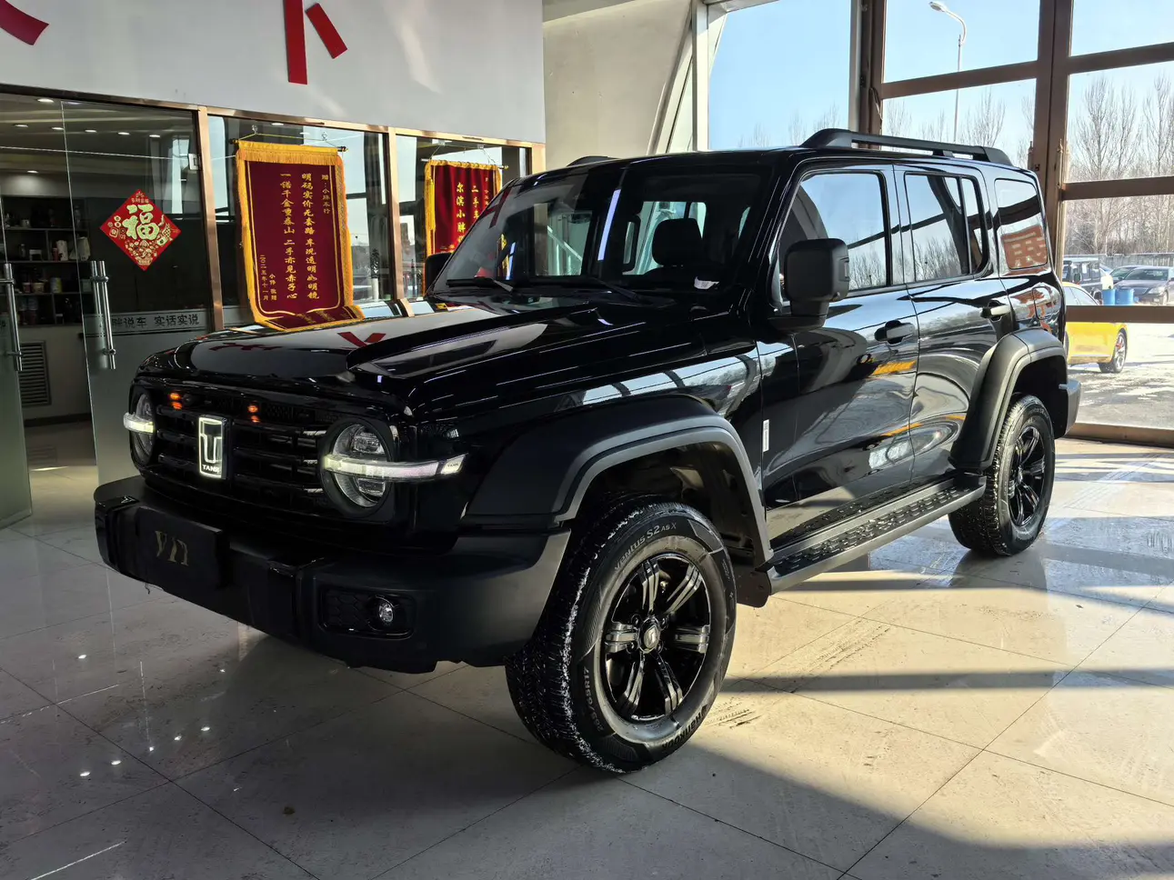 Tank 300  из Китая