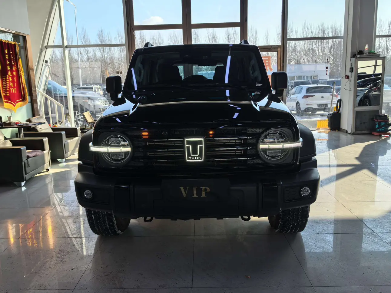 Tank 300  из Китая