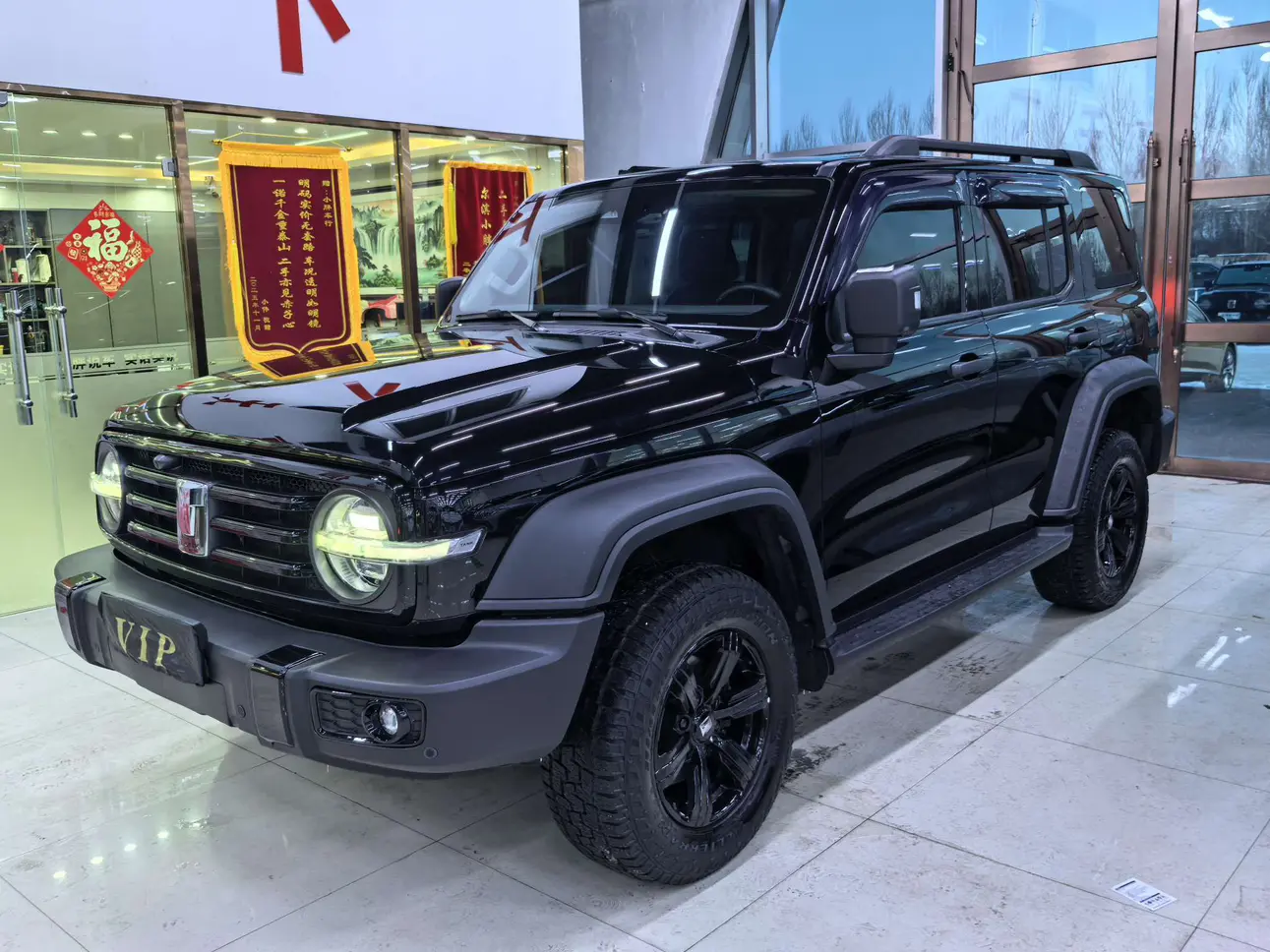 Tank 300  из Китая