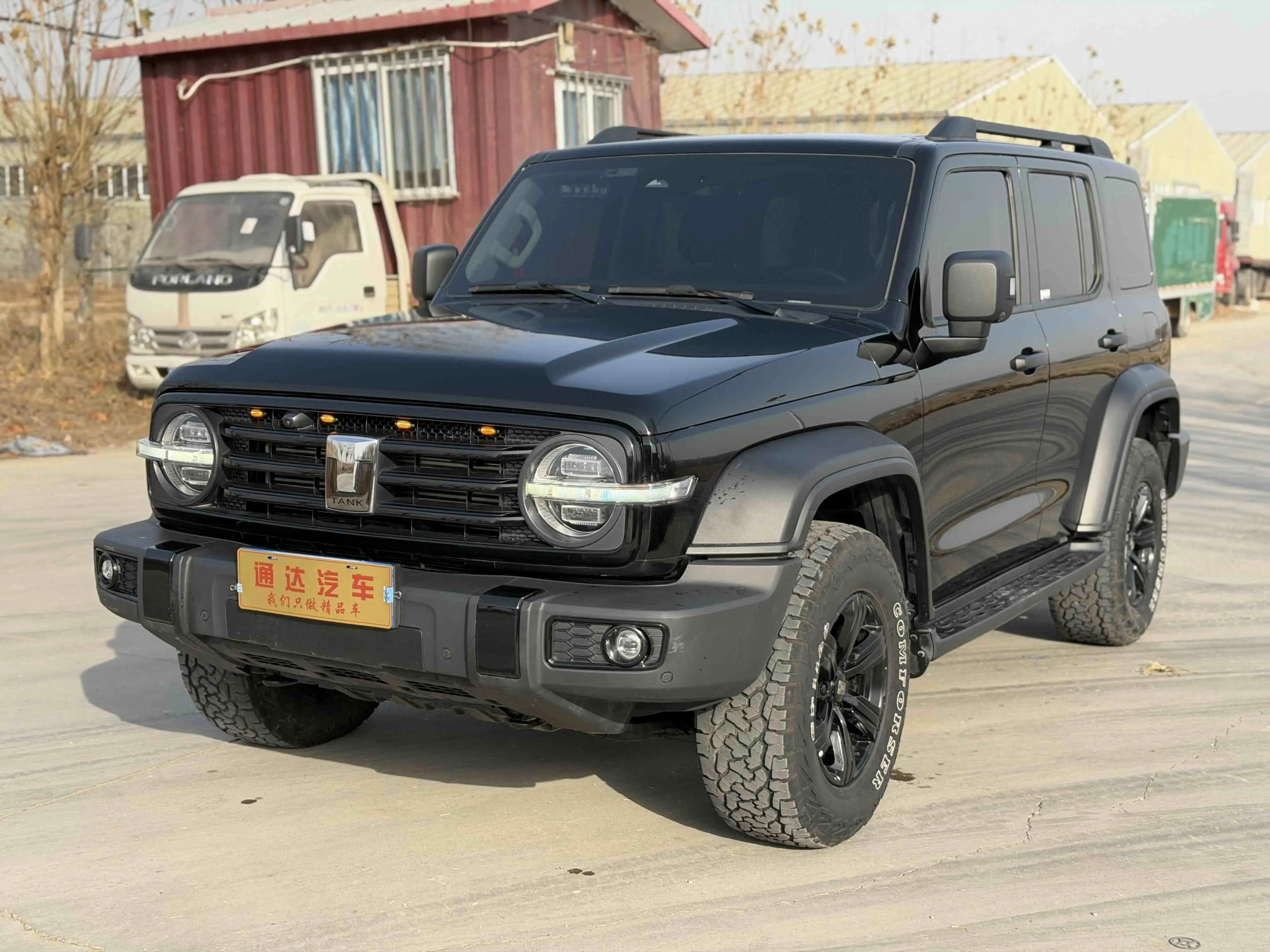 Tank 300  из Китая