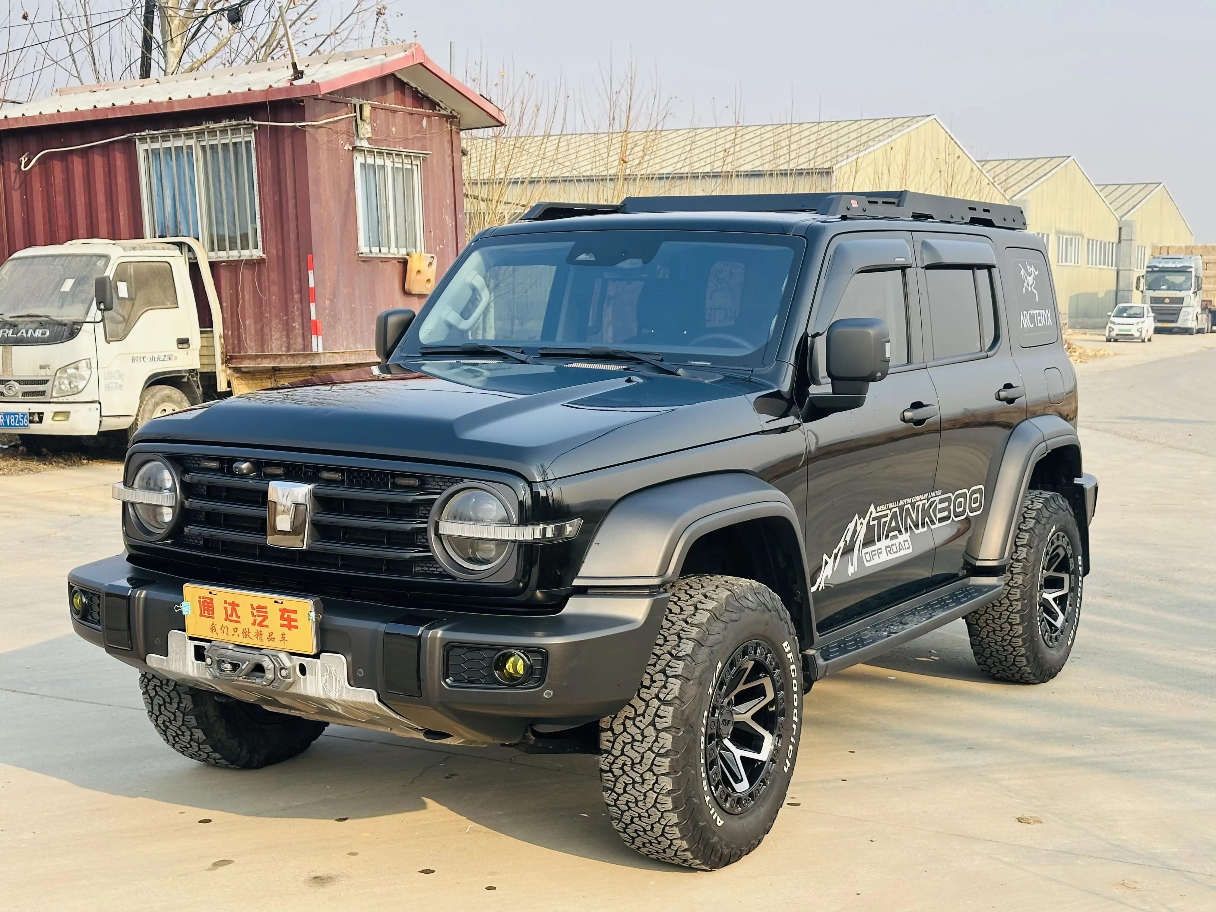 Tank 300  из Китая