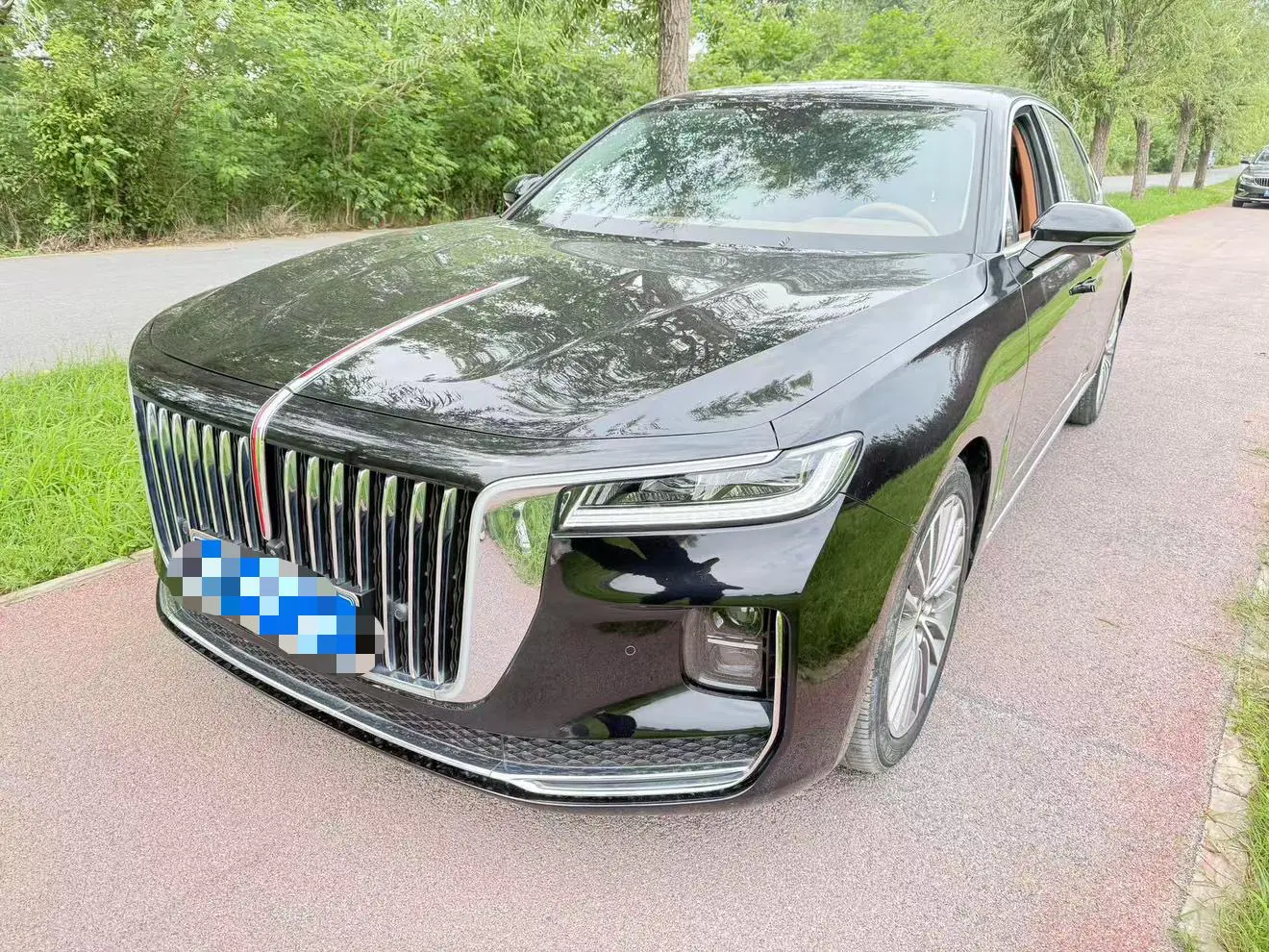 Hongqi H9  из Китая