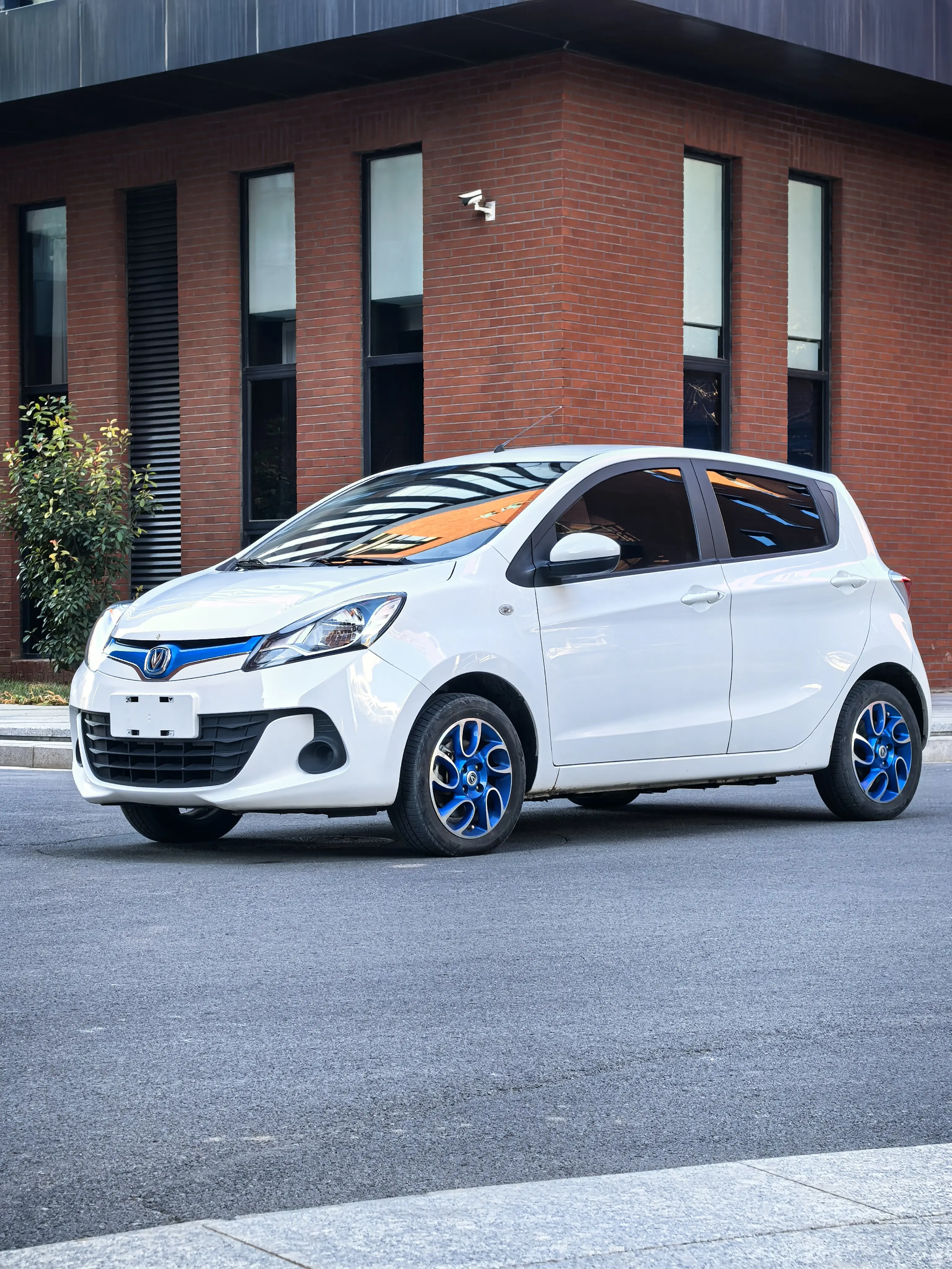 Changan Benben EV  из Китая