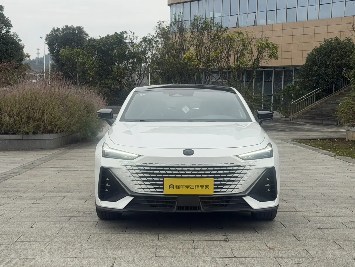 Changan UNI-V  из Китая