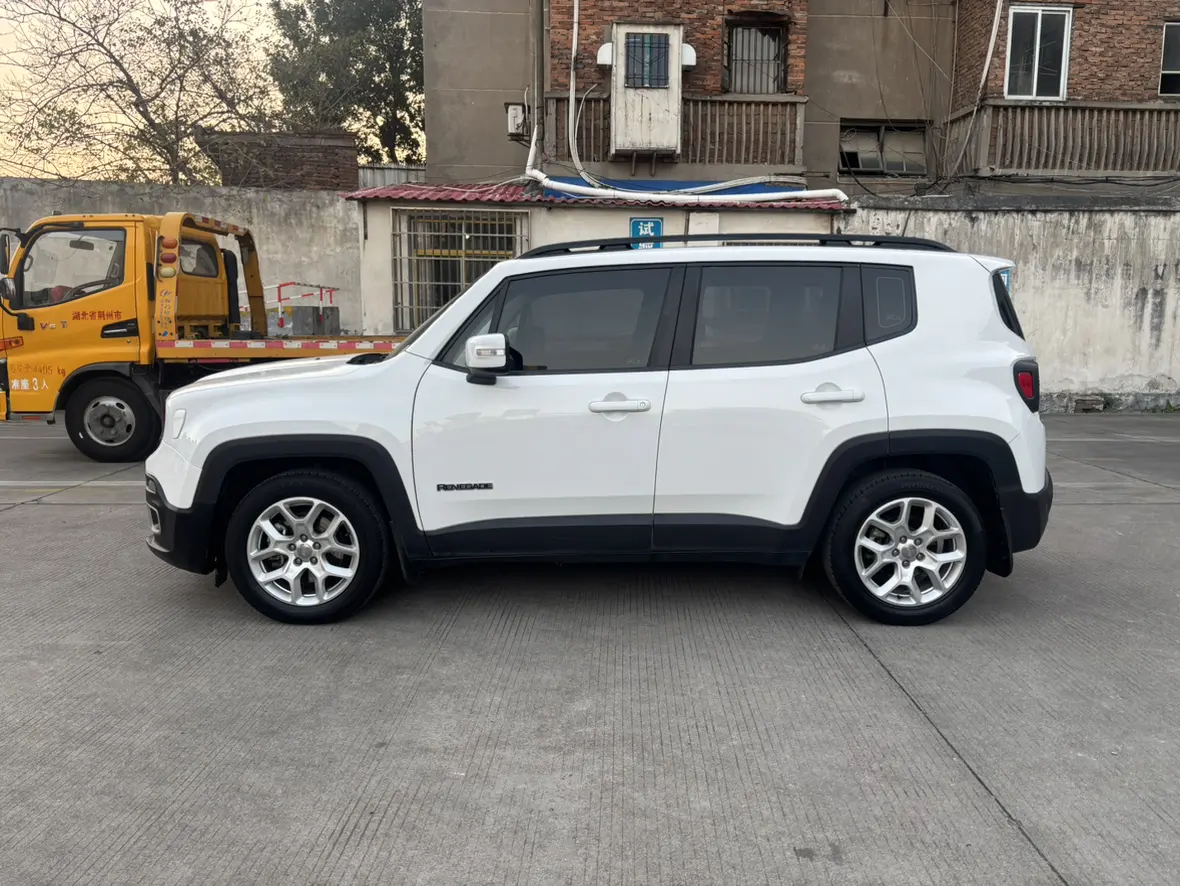 Jeep Freeman  из Китая