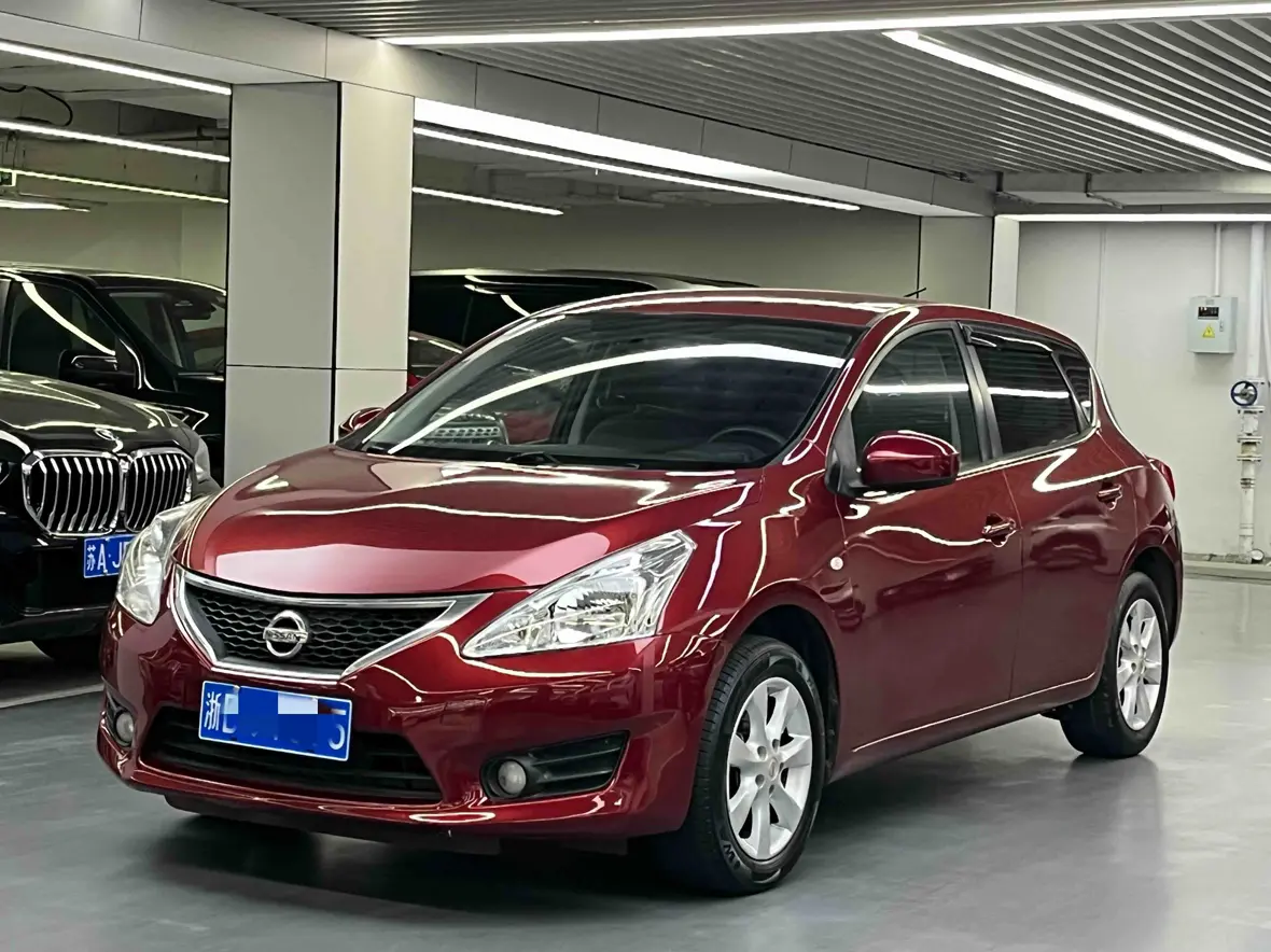 Nissan Tiida  из Китая