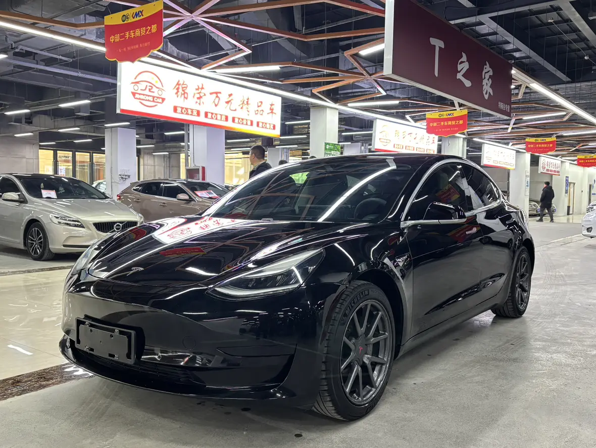 Tesla Model 3  из Китая