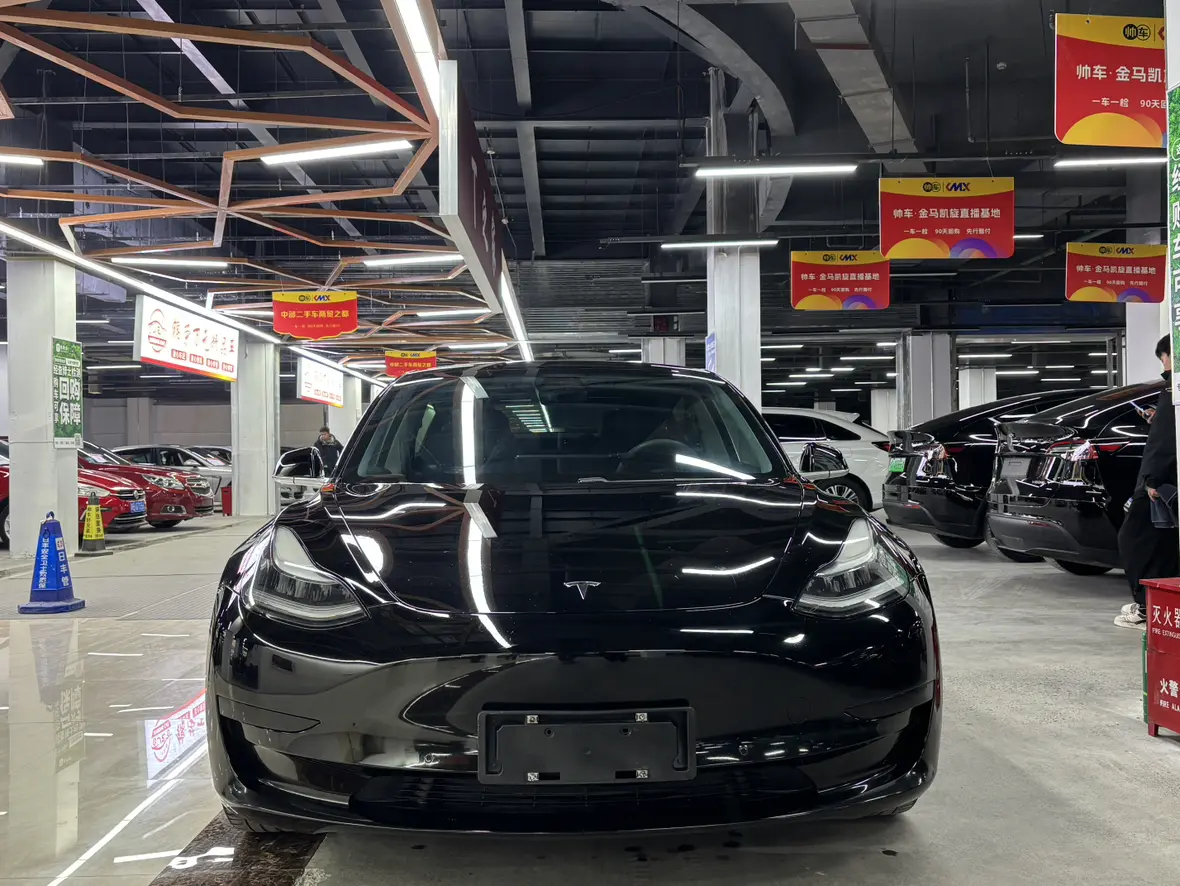 Tesla Model 3  из Китая