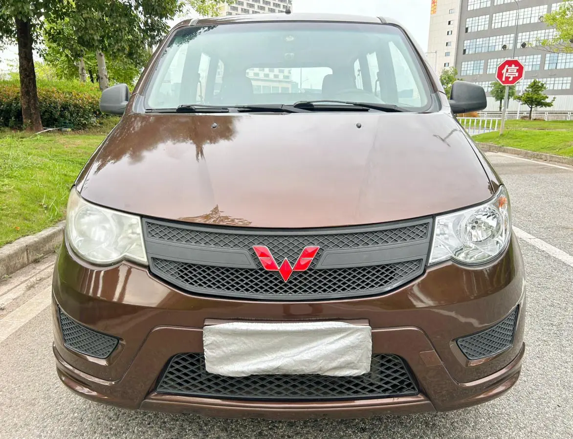 Wuling Hongguang  из Китая