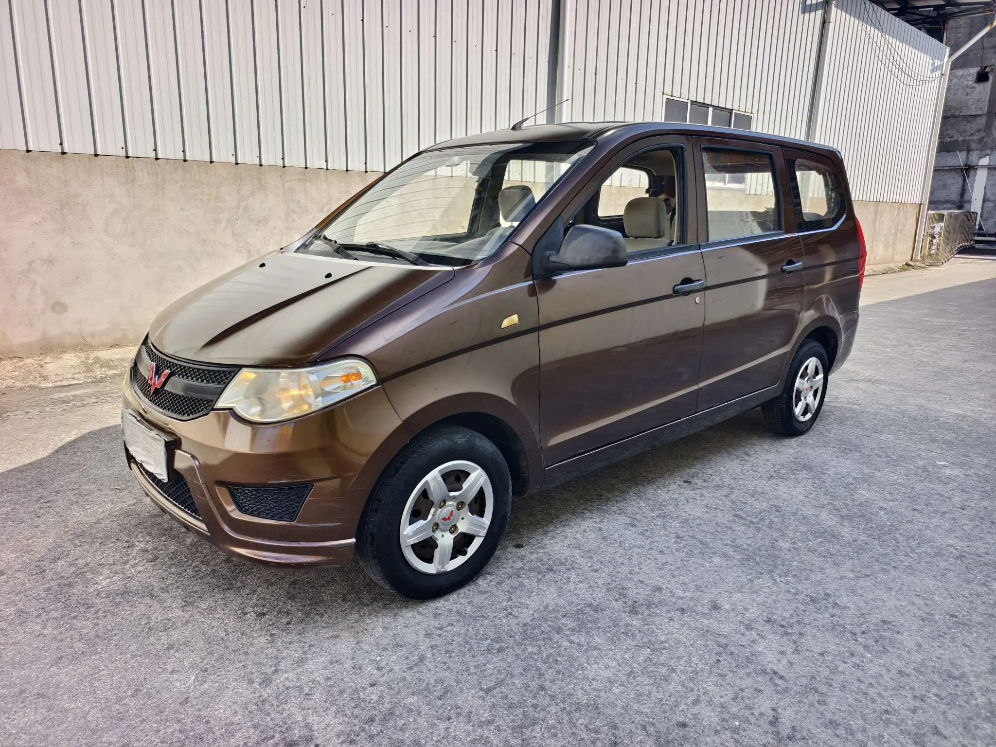 Wuling Hongguang  из Китая