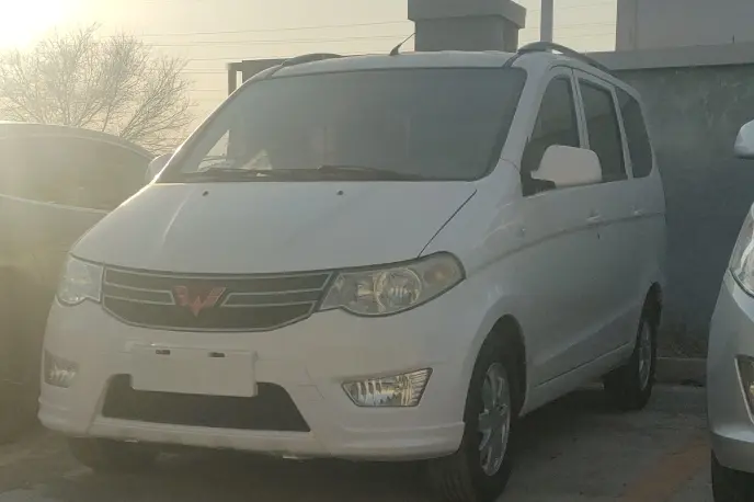 Wuling Hongguang  из Китая