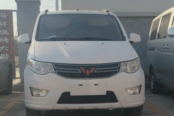 Wuling Hongguang  из Китая