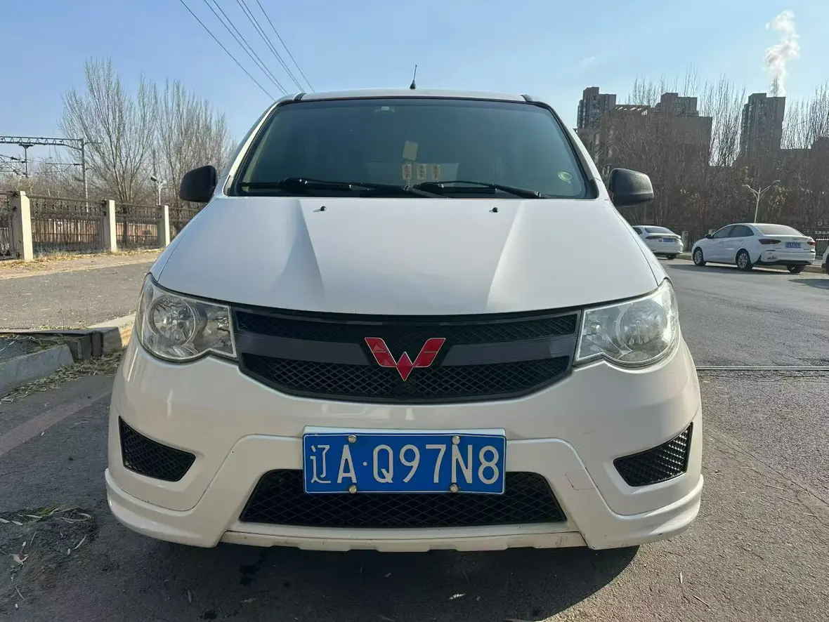 Wuling Hongguang  из Китая