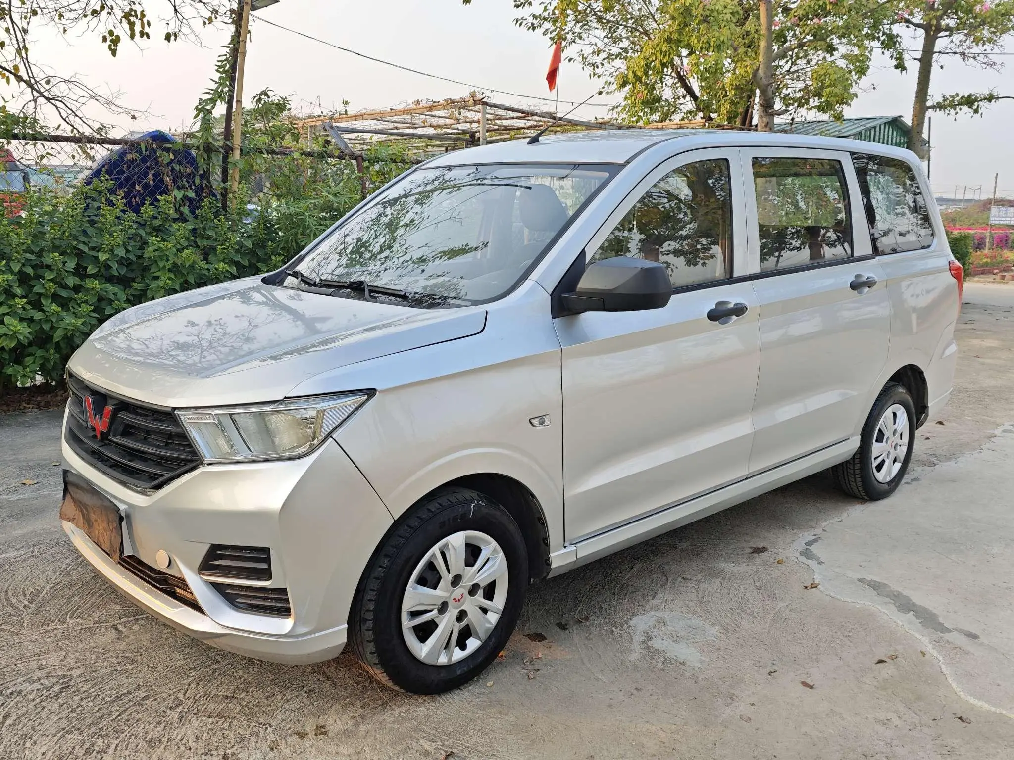 Wuling Hongguang  из Китая